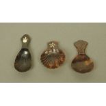 Three early 19th century tortoiseshell caddy spoons, two inlaid to terminals with white metal.