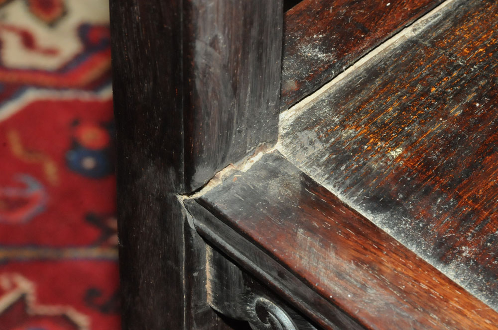 A Chinese hardwood rouge marble topped jardiniere stand with shelf. - Image 6 of 8