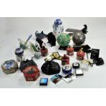 Star Wars collectables comprising various novelty items and toys including Yo-Yo's.