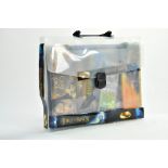 Lord of the Rings LOTR collectables comprising carry case of pens, pads and other novelty items.