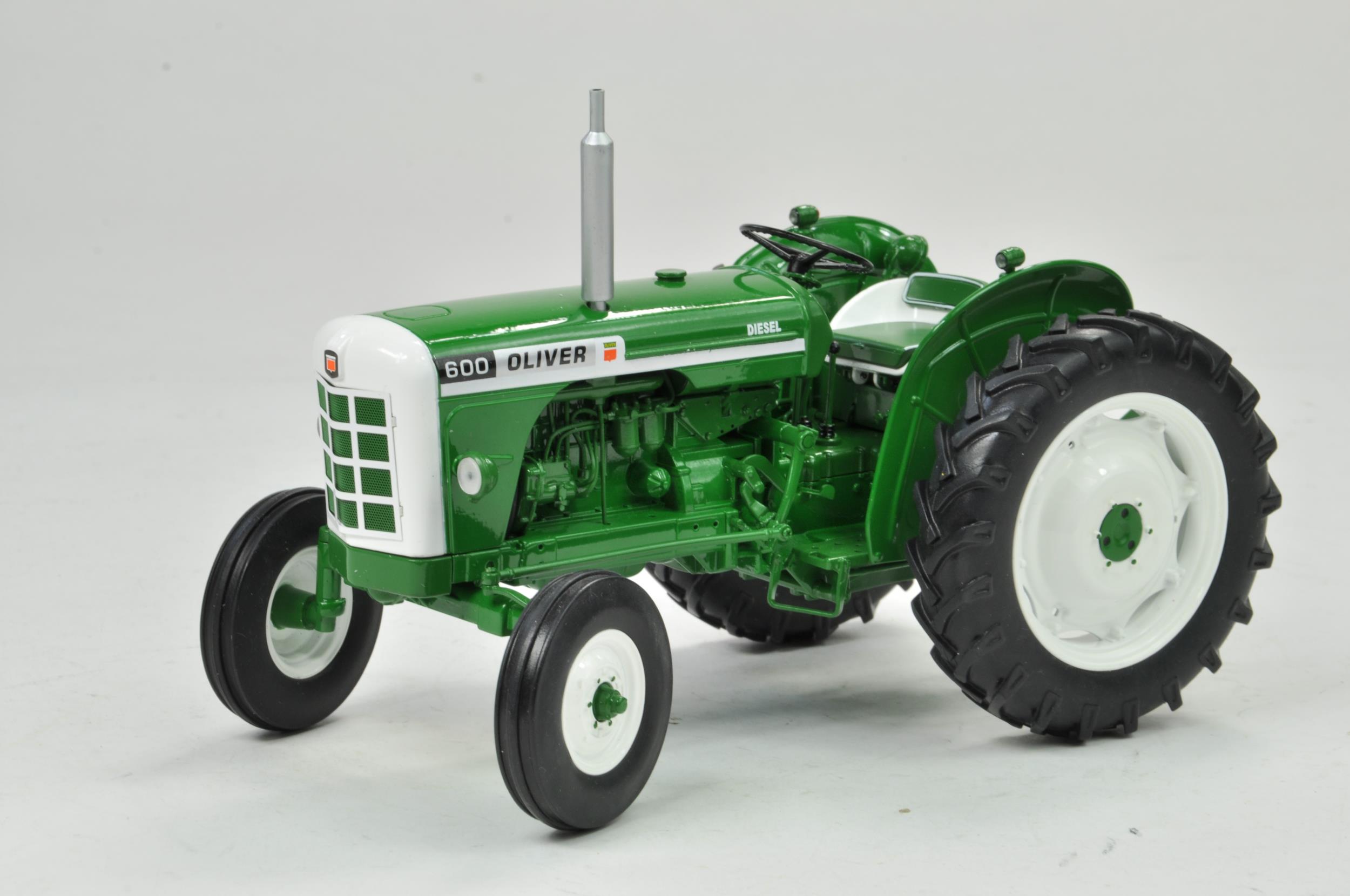 Universal Hobbies 1/16 Oliver 600 Tractor. Has been on display but appears excellent with original - Image 2 of 3