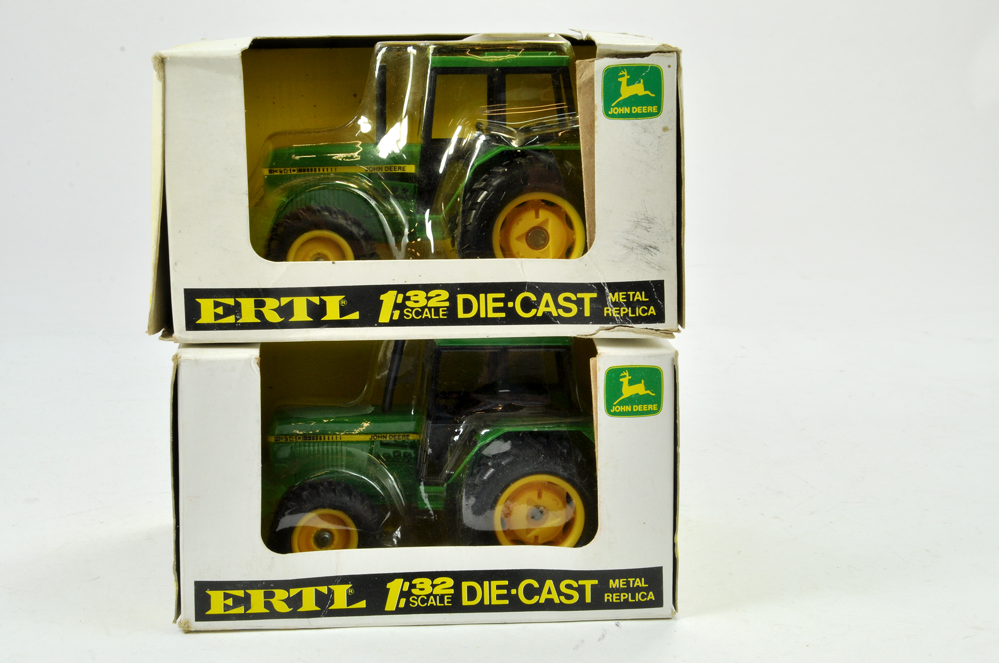 Ertl 1/32 Duo comprising John Deere 3140 Tractor x 2. Generally excellent with boxes.