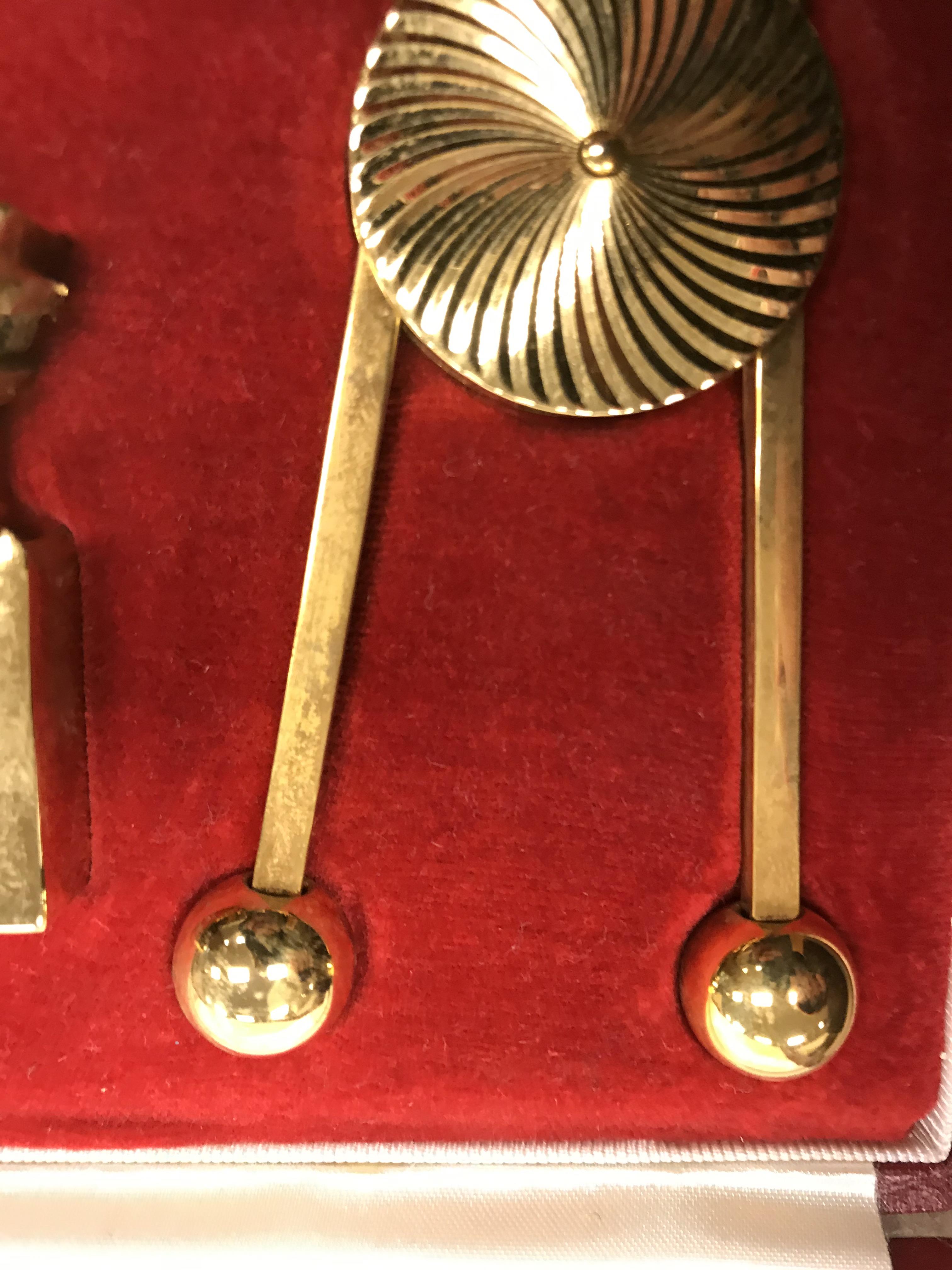 An early 1970's French gilt metal cocktail set with champagne cork remover, - Image 9 of 20