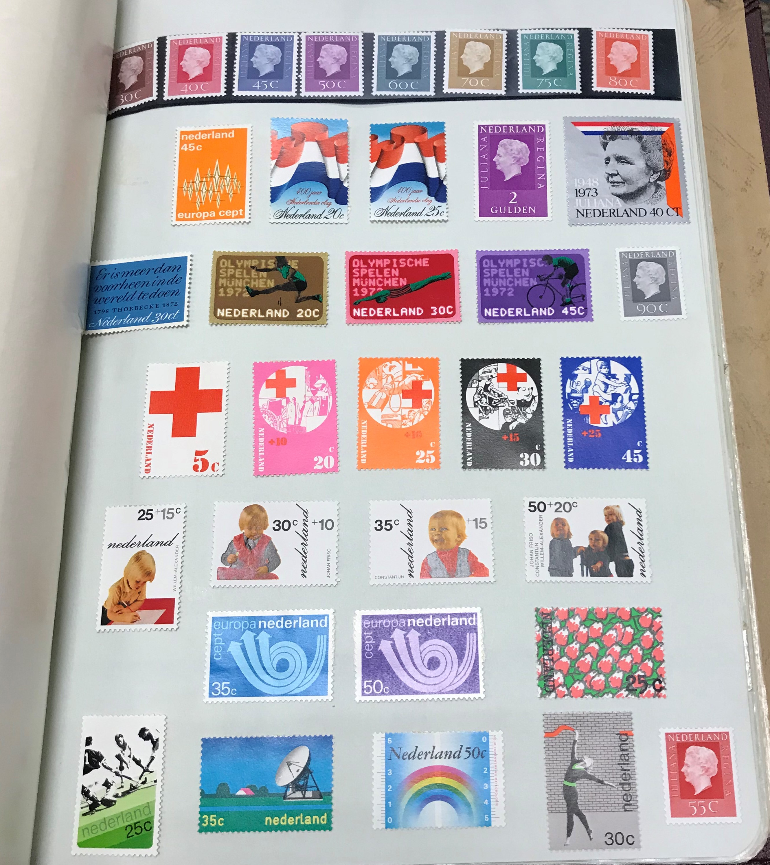 A large and extensive collection of British and World stamps housed in twelve hard twin-lock - Image 22 of 100
