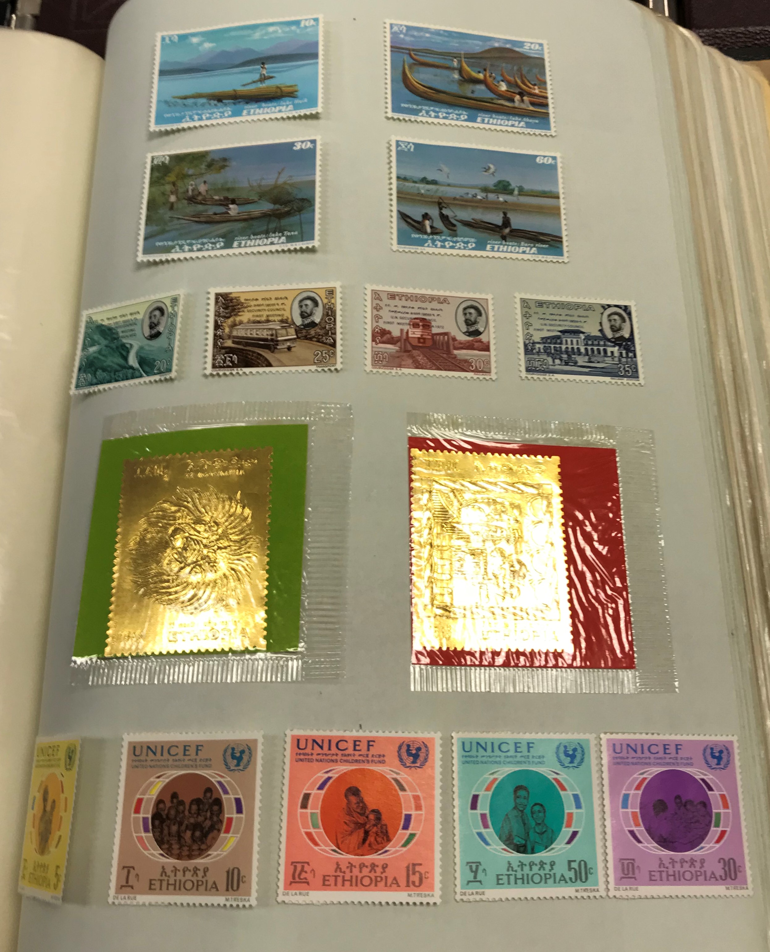 A large and extensive collection of British and World stamps housed in twelve hard twin-lock - Image 55 of 100
