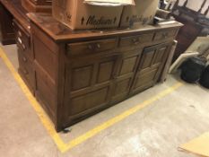 An oak dresser,