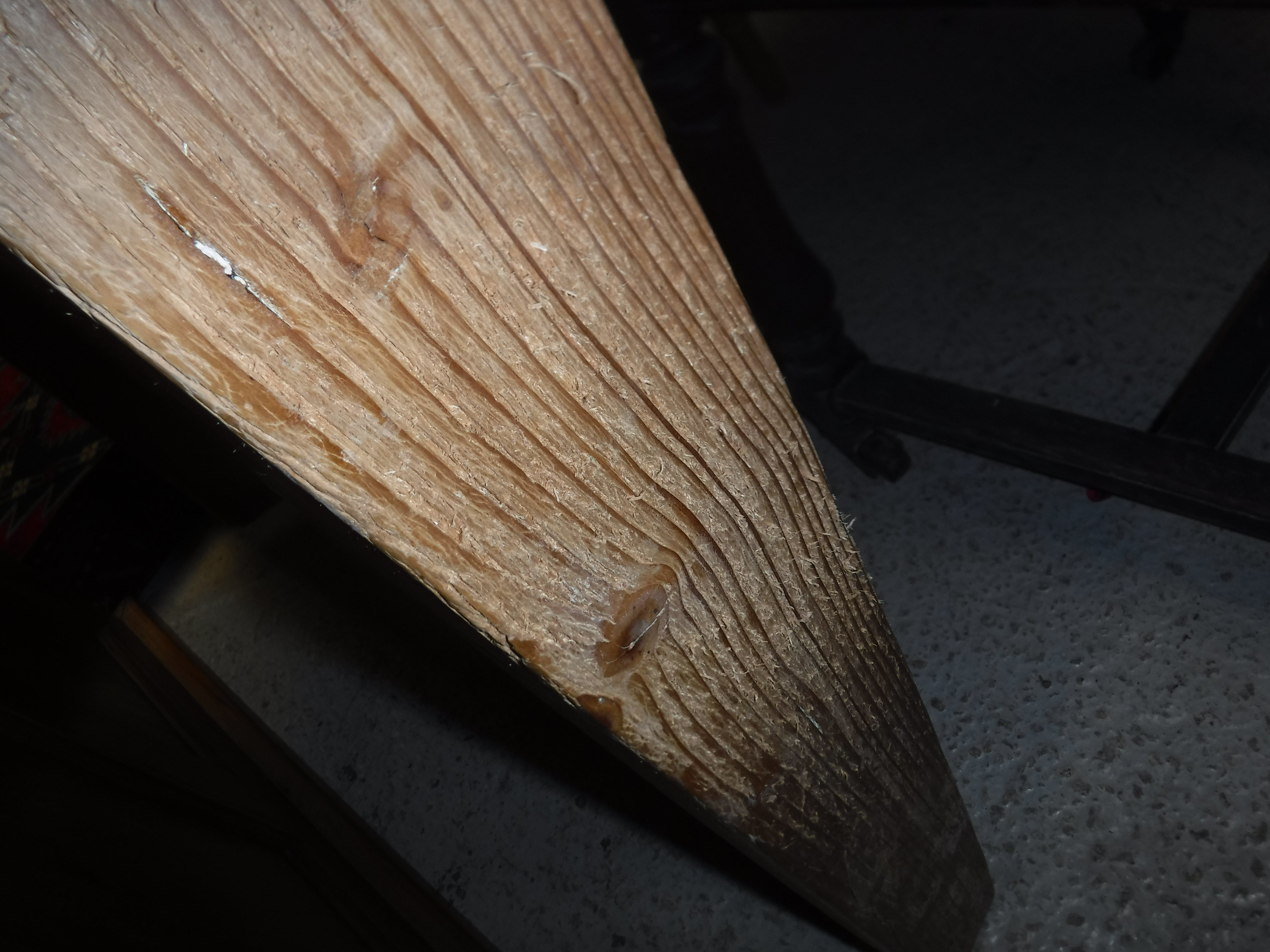 A circa 1900 pine farmhouse kitchen table with scrubbed plank top over two drawers, - Image 6 of 8