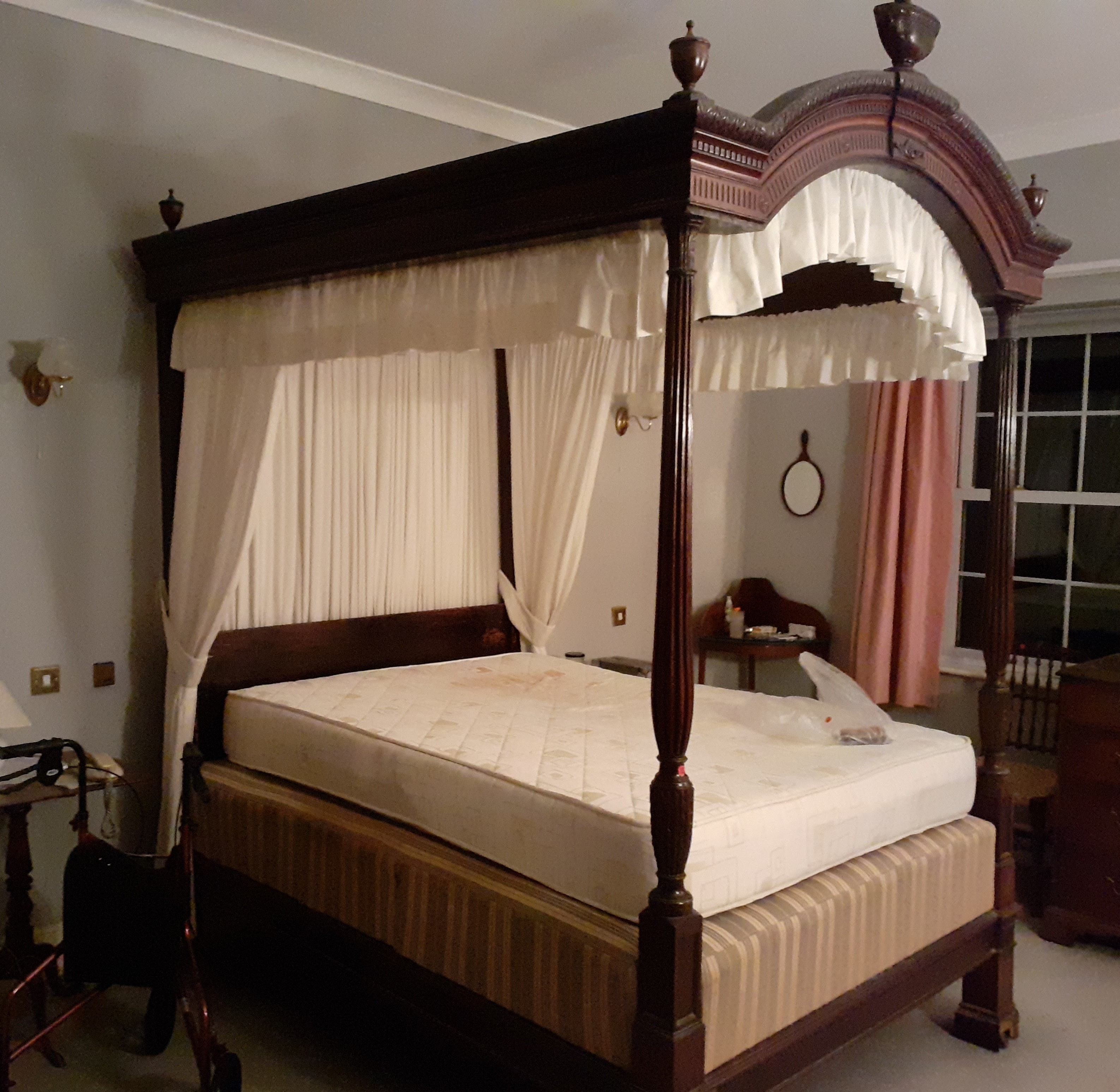 A Regency style mahogany full tester bedstead in the Adam Revival taste with carved framed canopy - Image 4 of 5