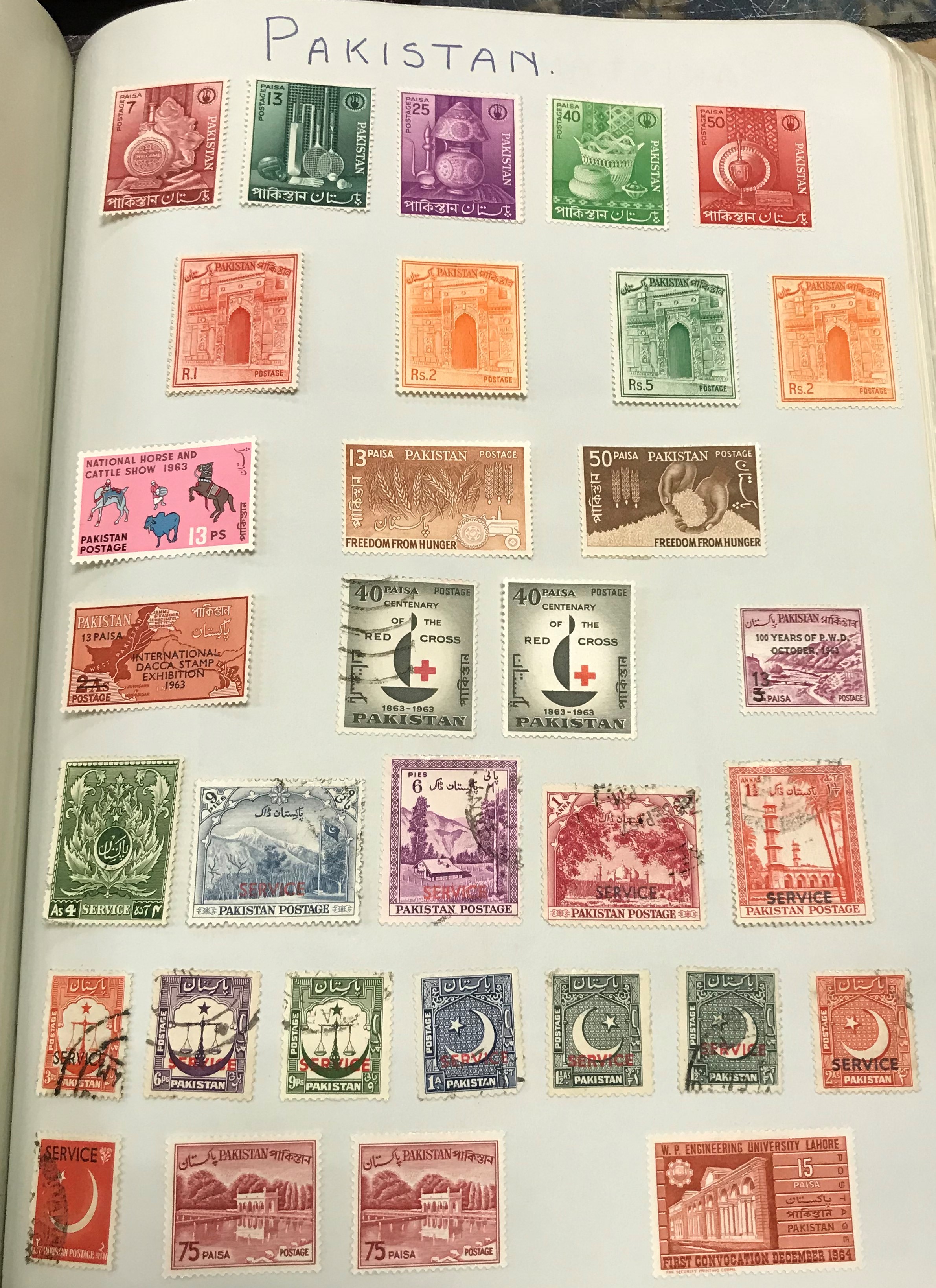 A large and extensive collection of British and World stamps housed in twelve hard twin-lock - Image 41 of 100