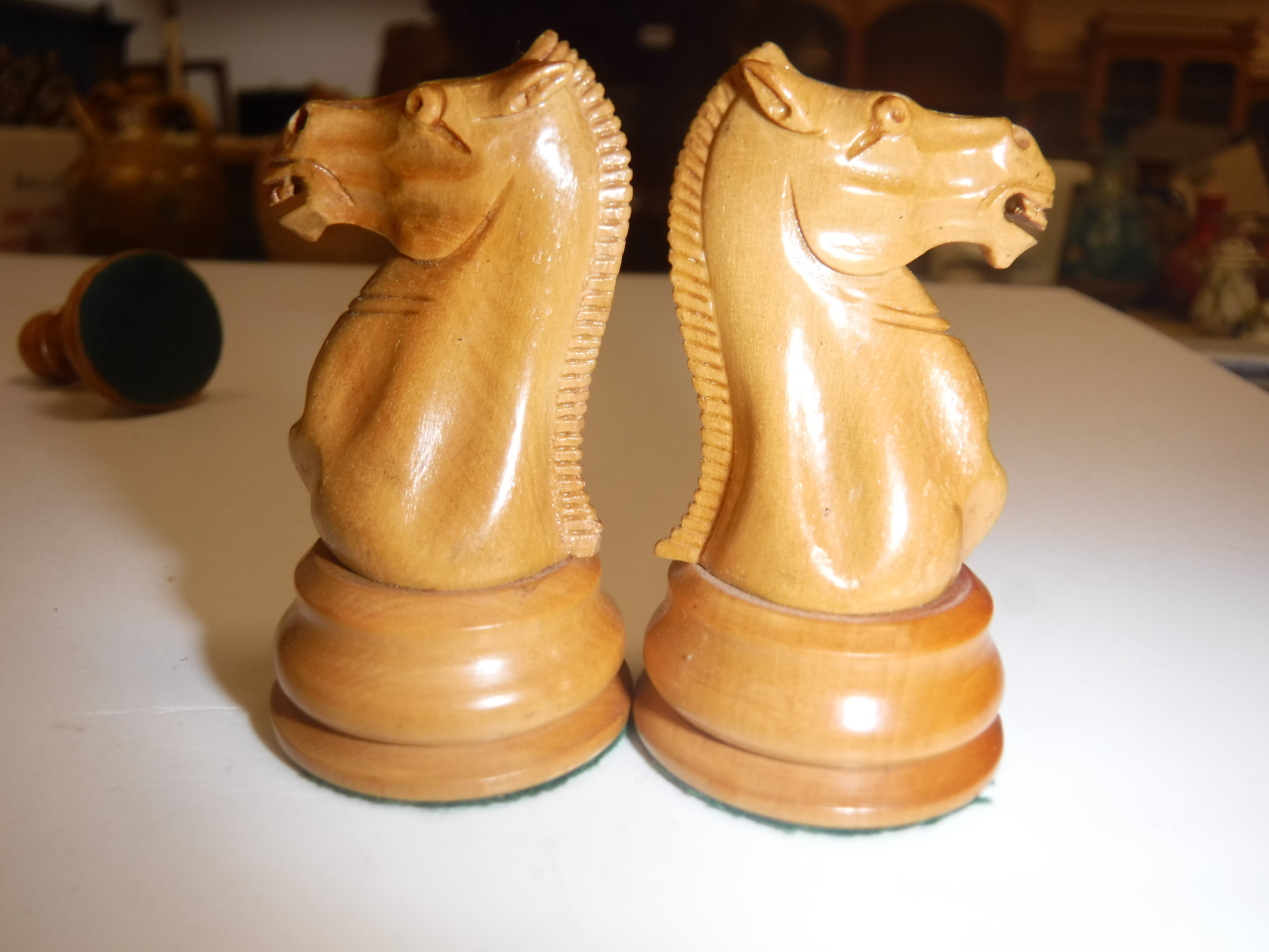 A Staunton chess set by Jacques & Son of London in boxwood and ebonised form (one rook with dog - Image 21 of 25