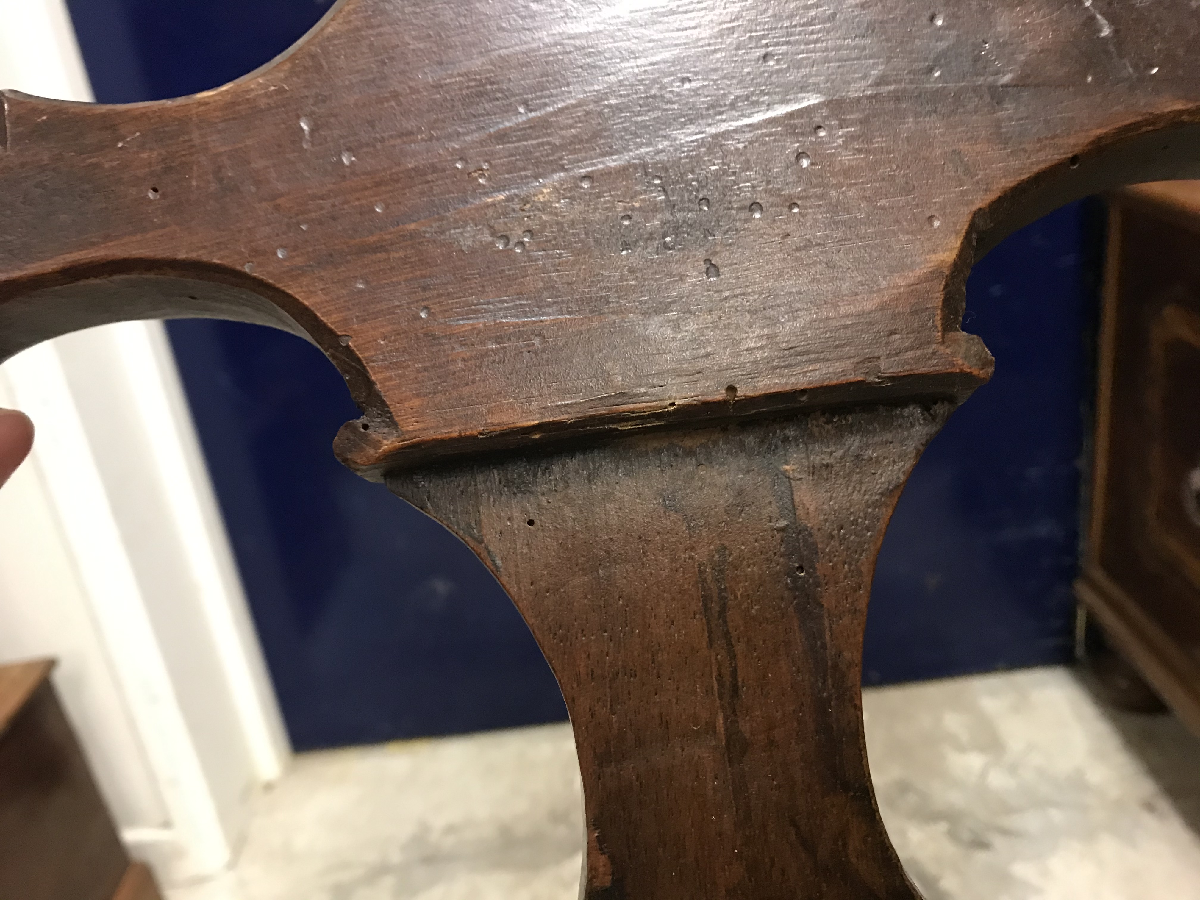 A pair of 18th Century walnut framed low chairs with scroll carved top rail and vase shaped back - Image 46 of 51