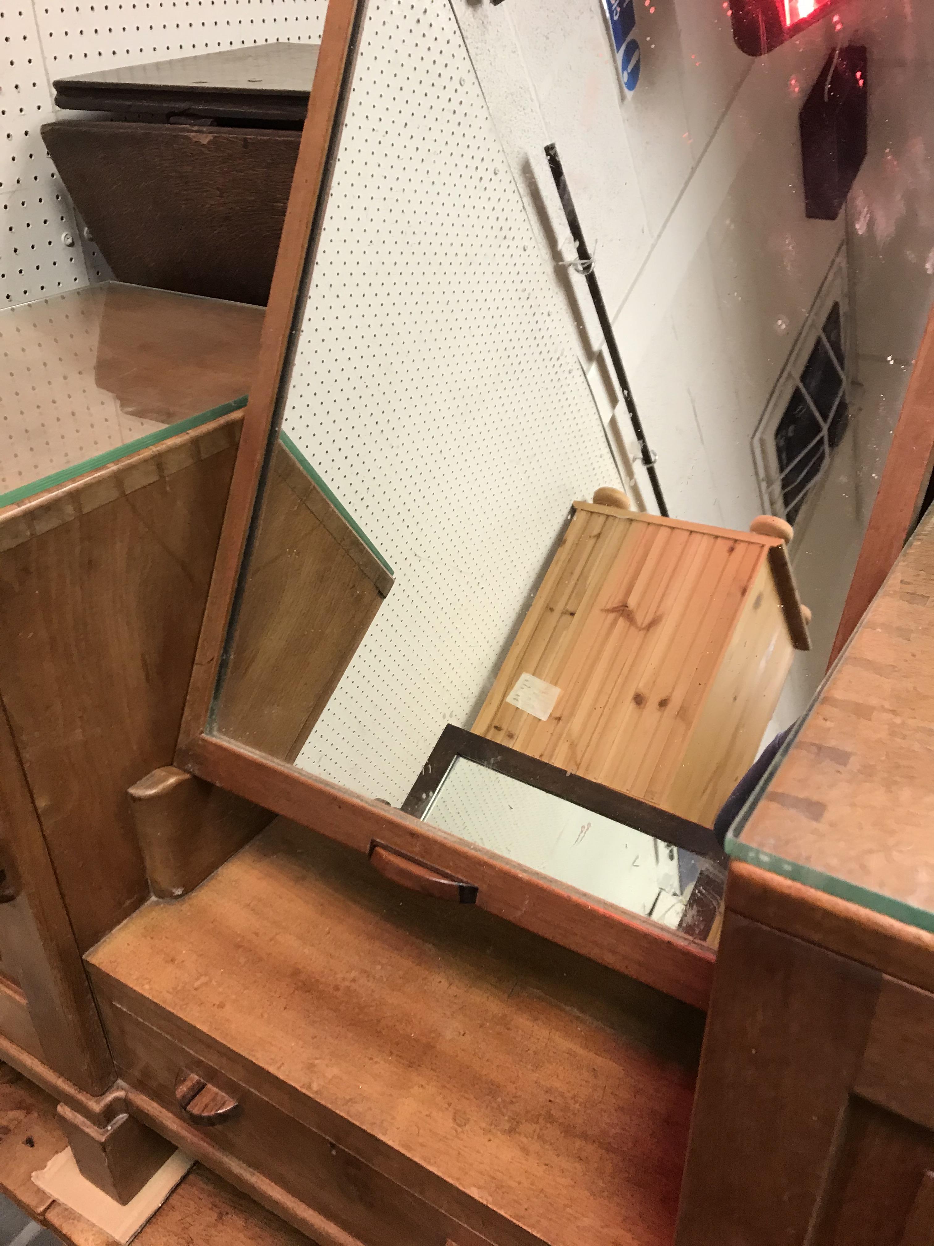 An early to mid 20th Century Cotswold School Arts & Crafts walnut dressing table, - Image 17 of 30