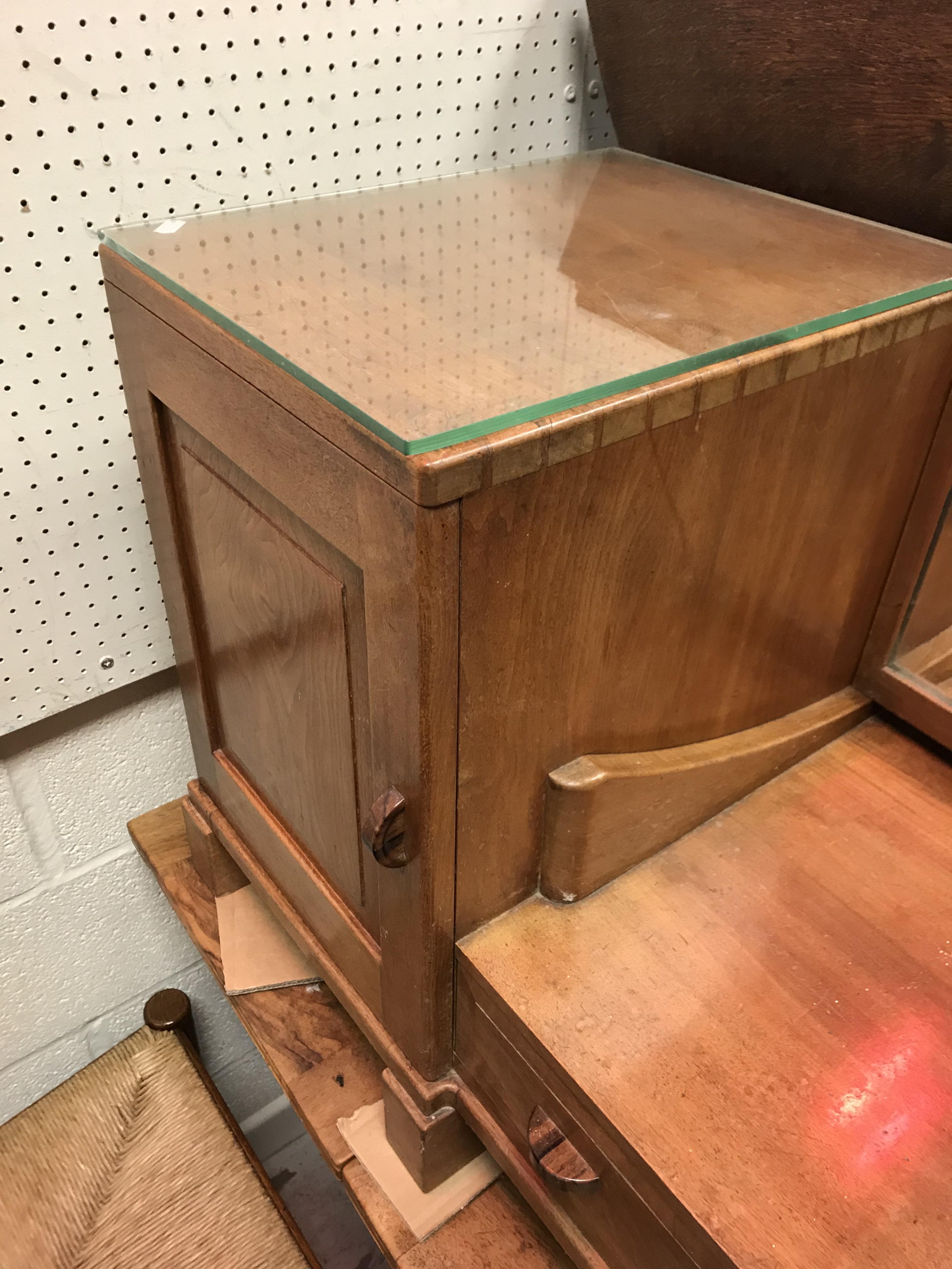 An early to mid 20th Century Cotswold School Arts & Crafts walnut dressing table, - Image 23 of 30