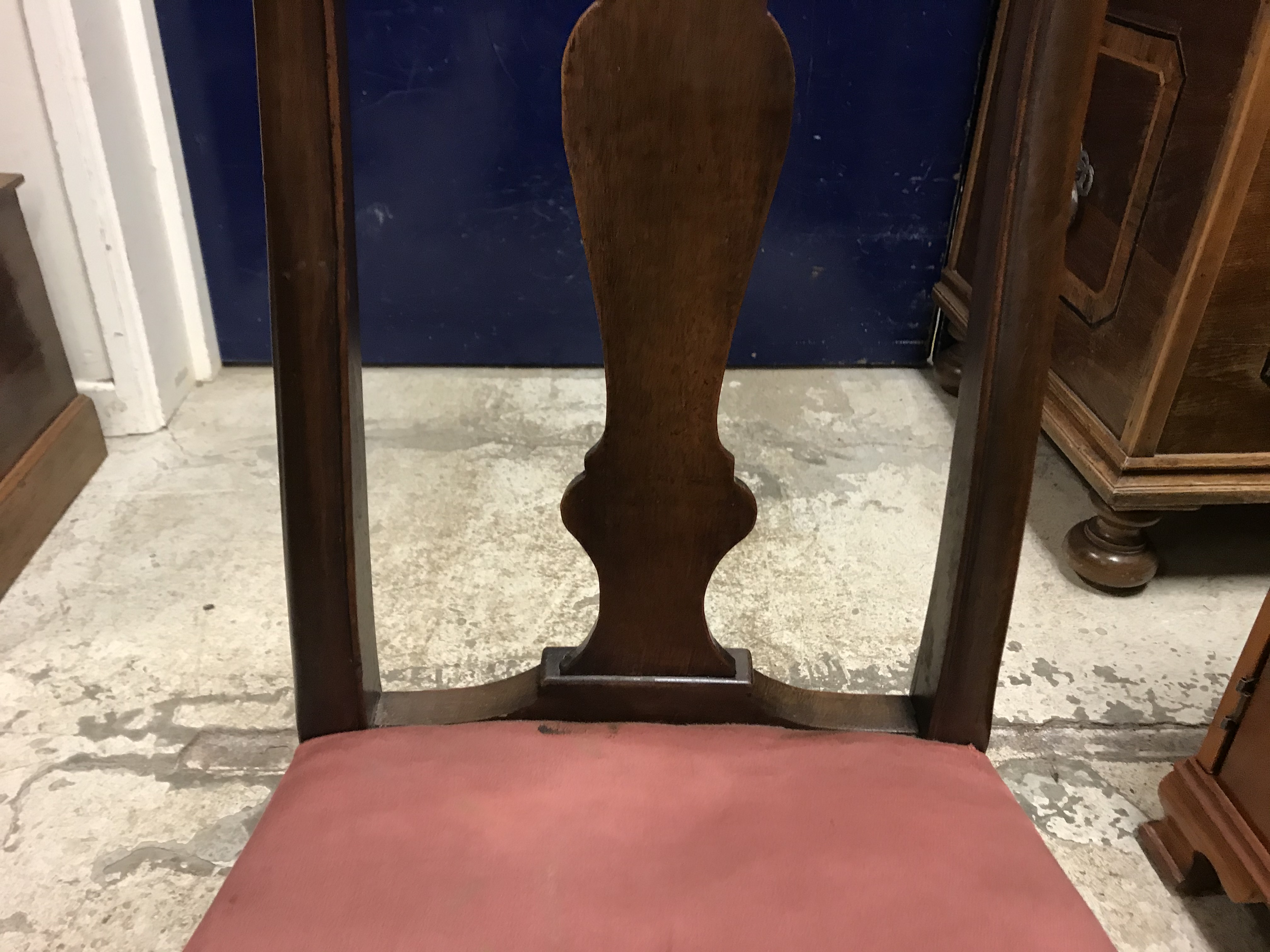 A pair of 18th Century walnut framed low chairs with scroll carved top rail and vase shaped back - Image 33 of 51