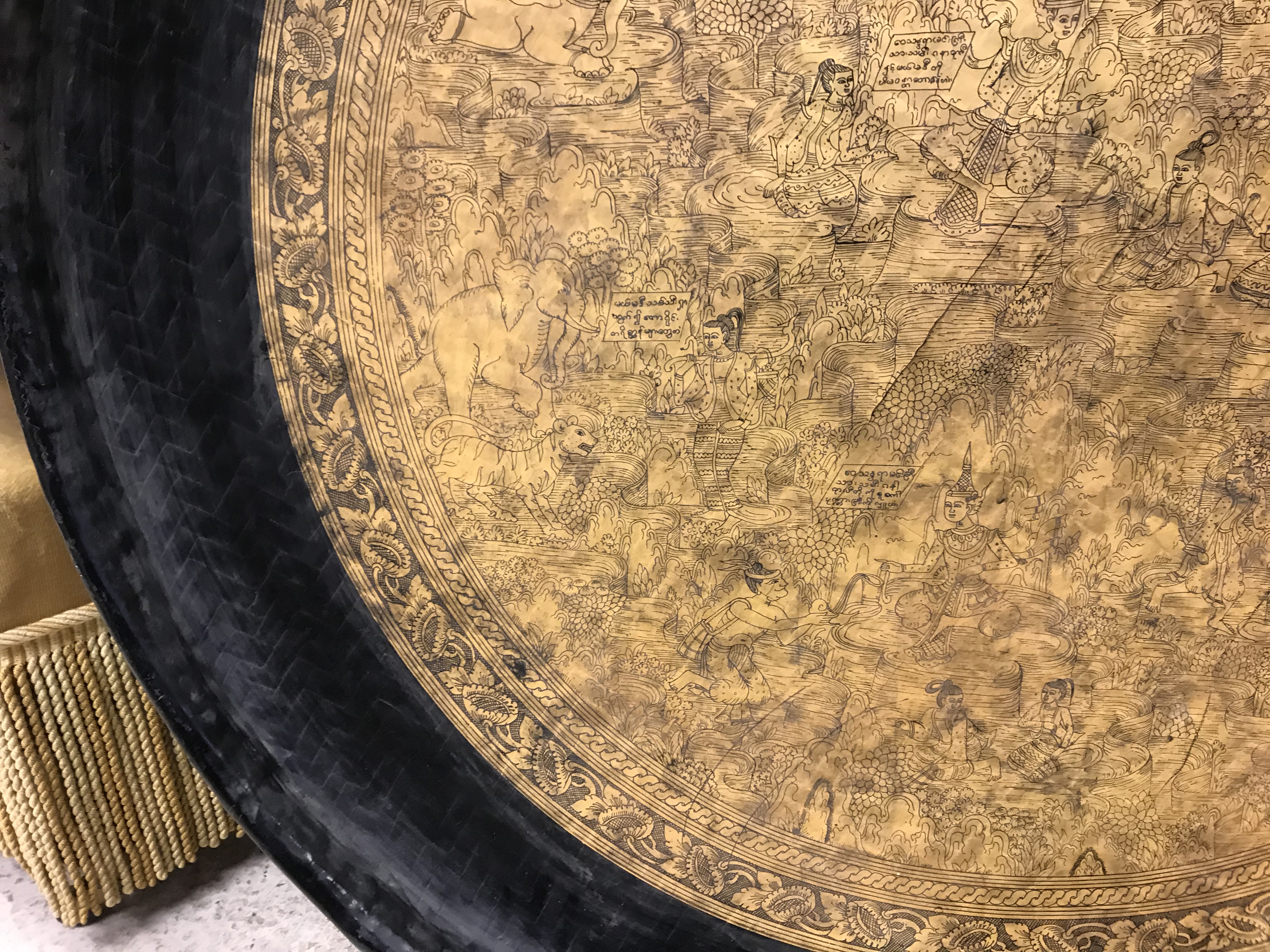 A modern Indonesian circular lacquered and gilt-decorated raffia tray of large proportions, - Image 11 of 18