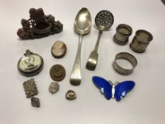 A collection of jewellery, etc,