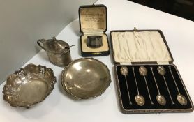 A collection of silver wares comprising oval lidded mustard (by Goldsmiths & Silversmiths Company