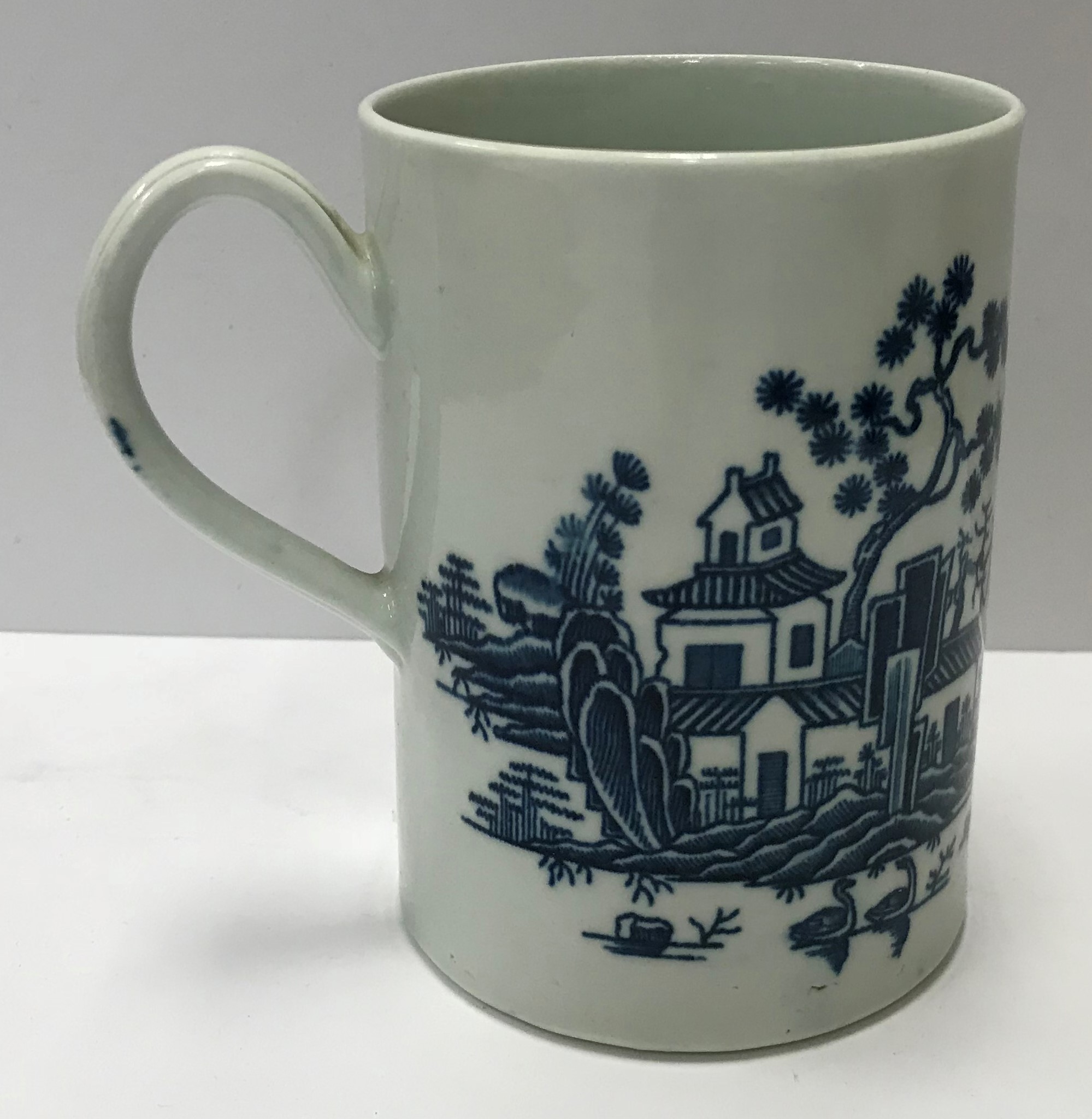 An 18th Century Worcester blue and white mug decorated with bamboo and fence pattern, - Image 16 of 17