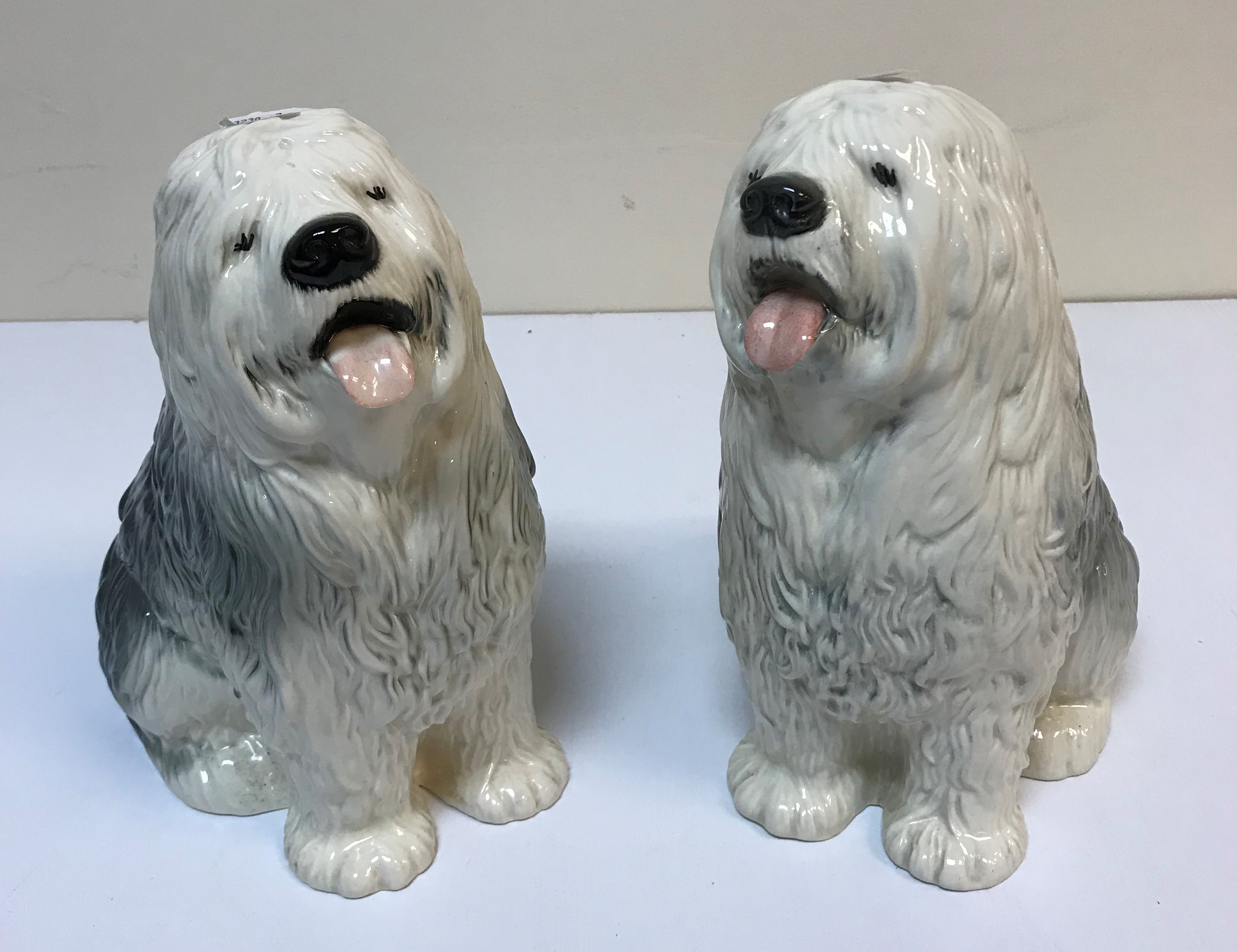 Two Beswick "Old English Sheepdog" figur