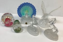 A box containing assorted glass ornaments / paperweights to include Cristal d'Arques figure of a