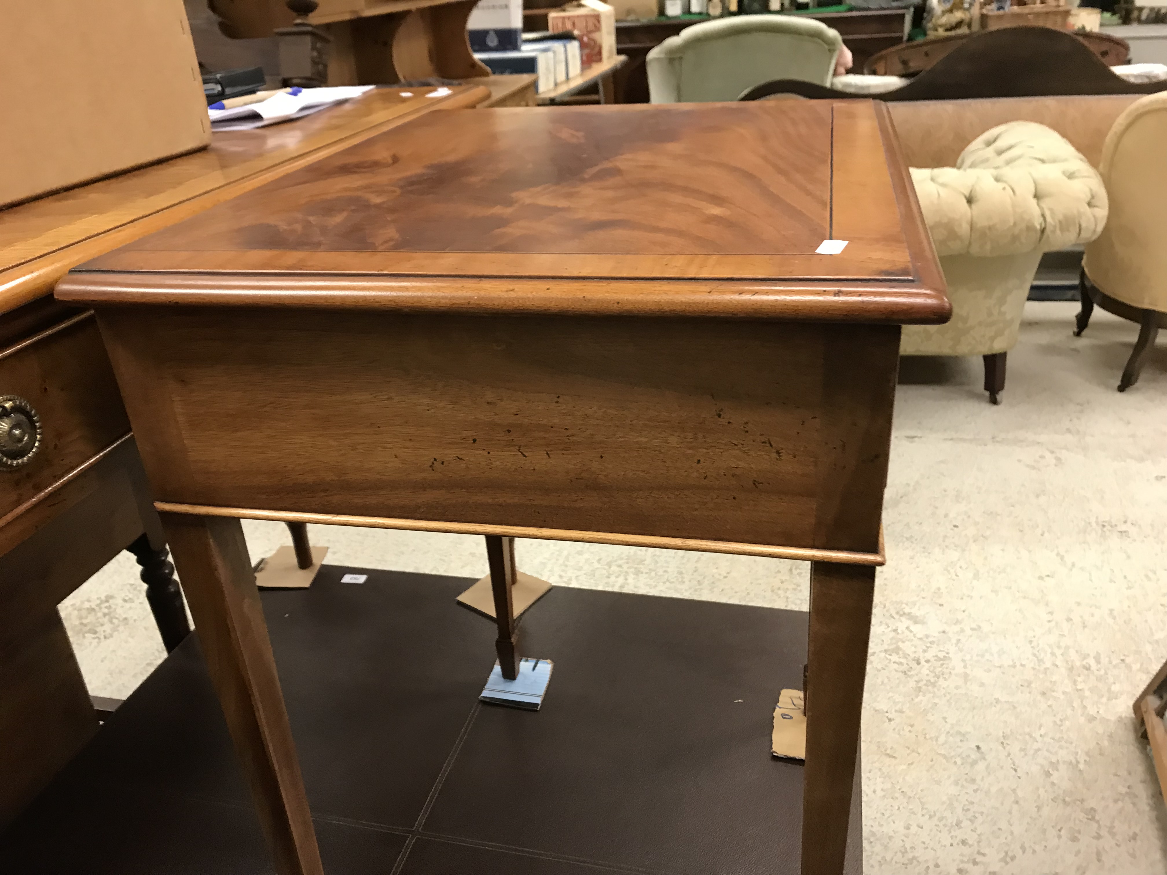 A pair of mahogany and inlaid lamp tables in the Regency taste, the cross-banded tops with moulded - Image 4 of 11