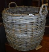 A Neptune log basket of large proportions with sid