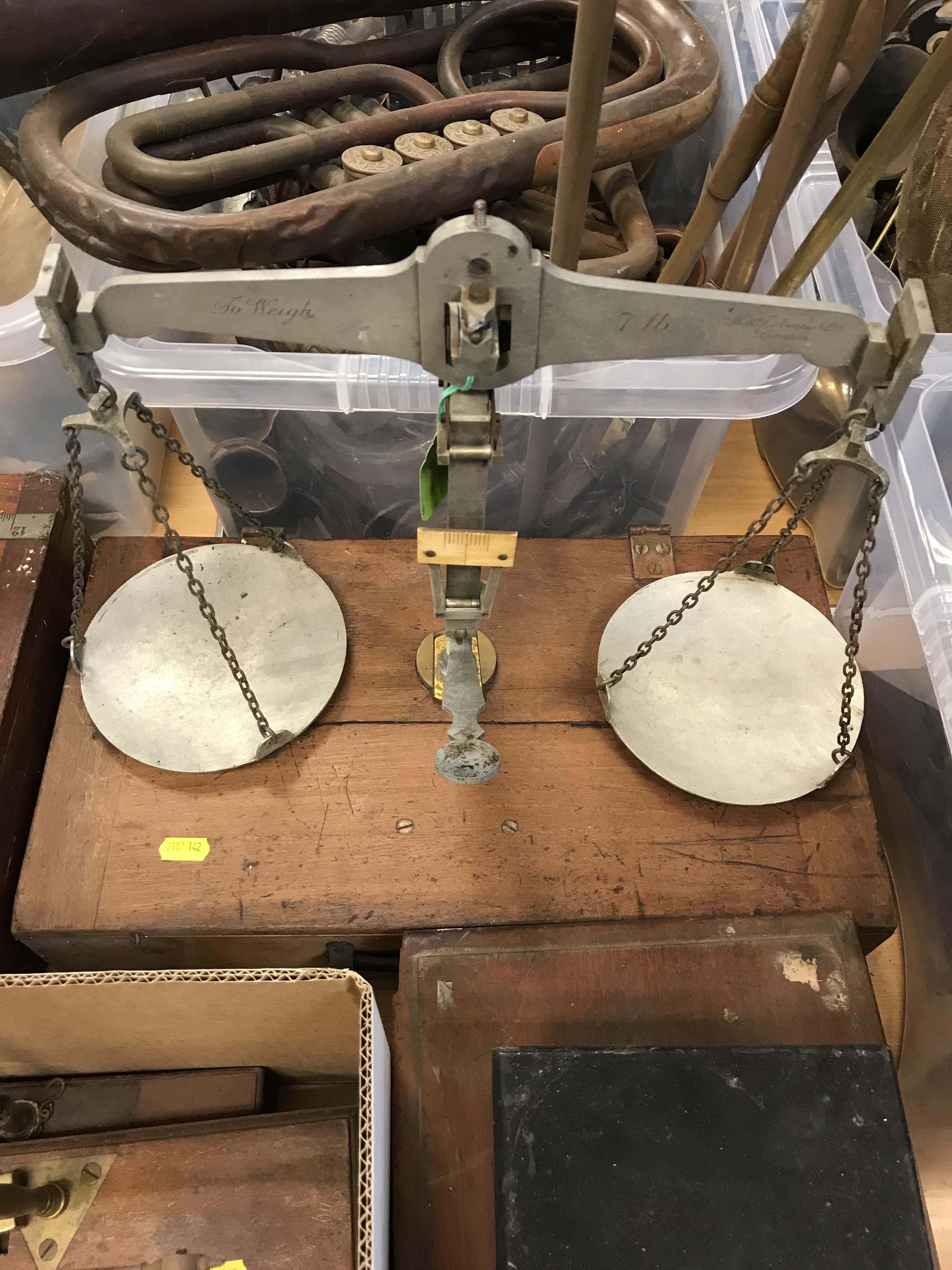 A collection of fourteen various sets of scales, some with weights - Image 3 of 5