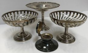 A pair of Edwardian pierced silver bonbon dishes (by A & J Zimmerman Ltd, Birmingham 1908), 8.