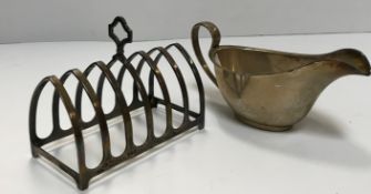 A Georgian silver six section toast rack of arched form (Birmingham 1937 by Adie Brothers) 9 cm