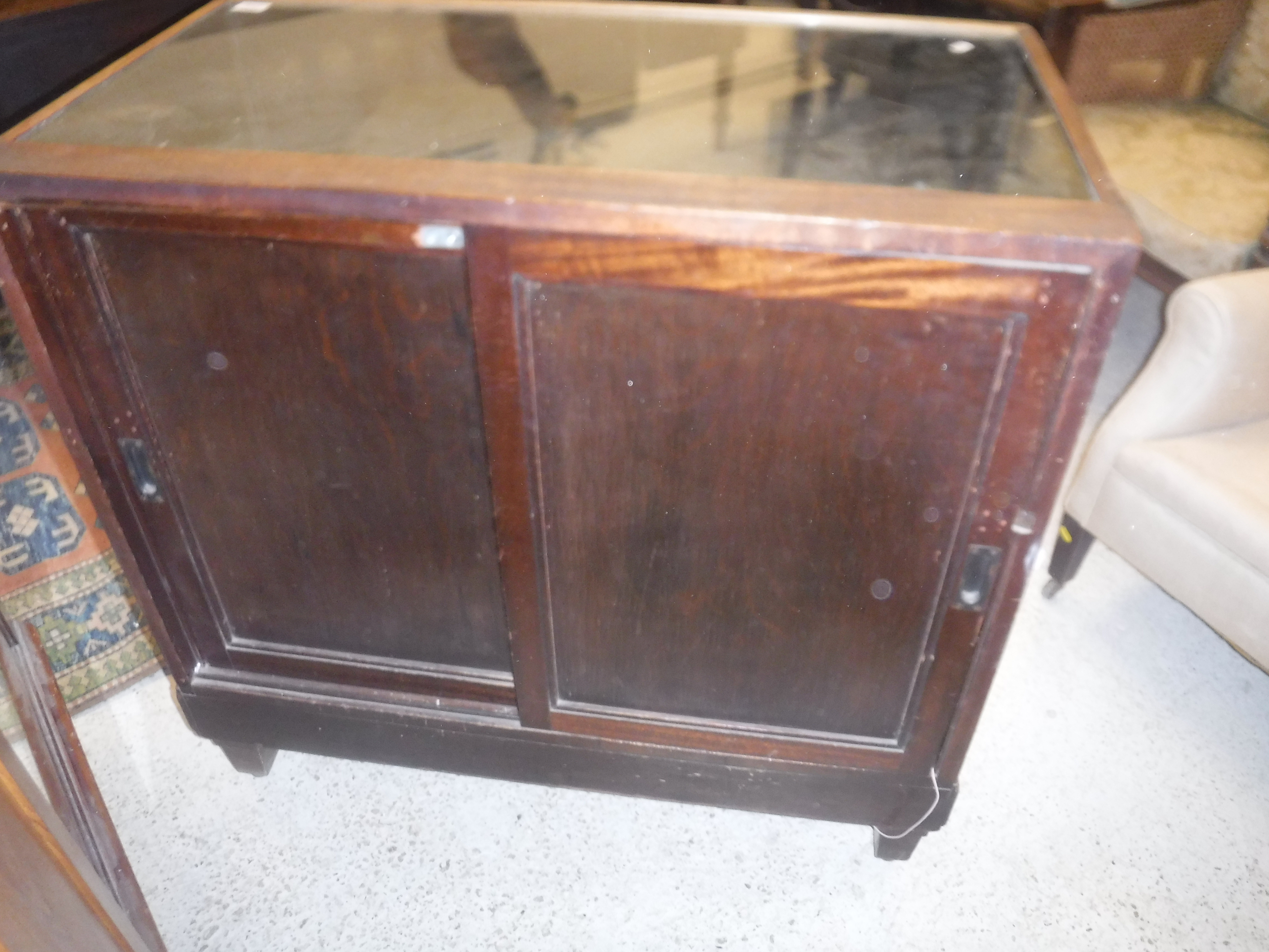 An early 20th Century mahogany framed shop display counter with glazed panels and sliding door to - Image 10 of 11