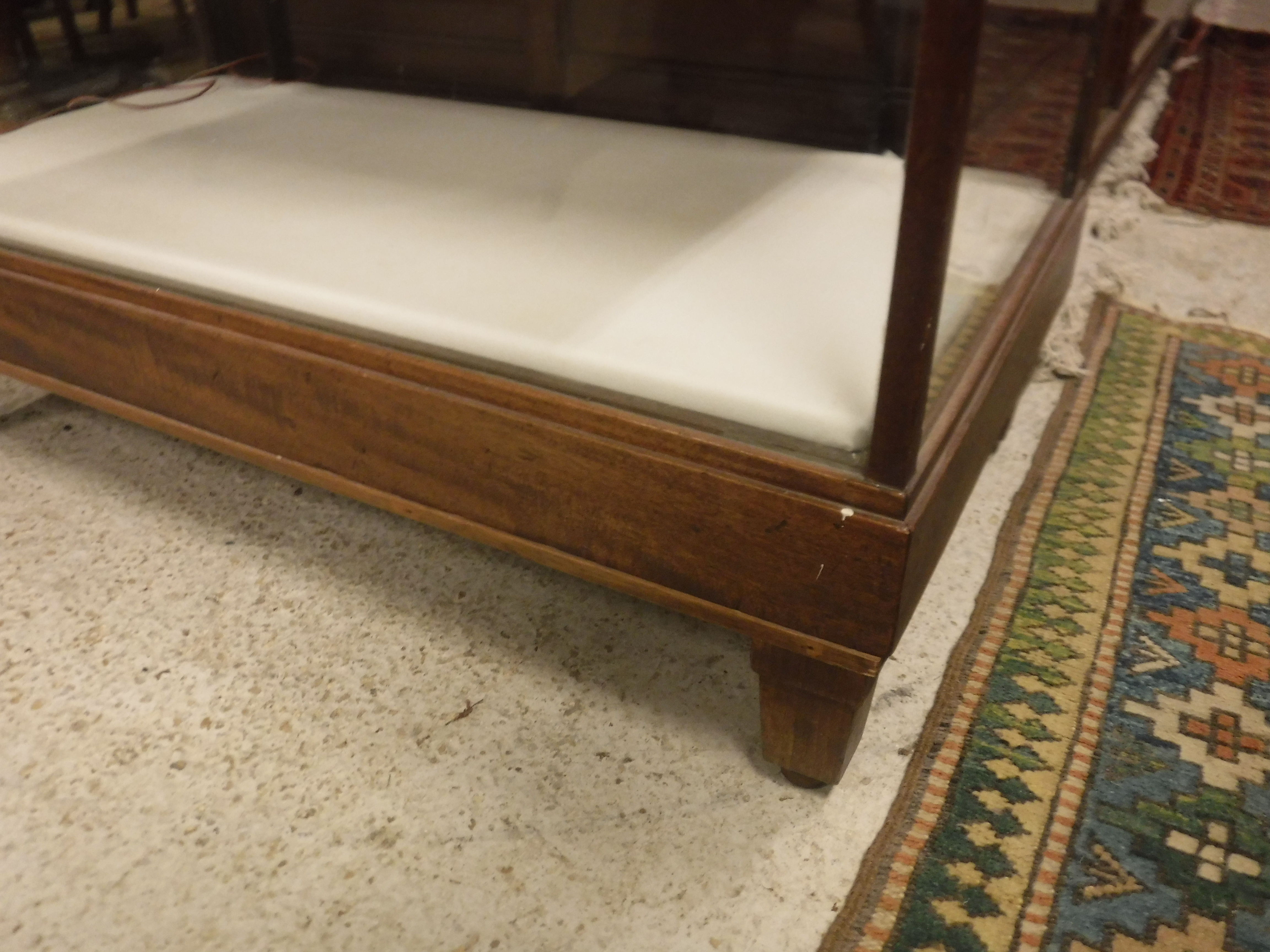 An early 20th Century mahogany framed shop display counter with glazed panels and sliding door to - Image 8 of 11