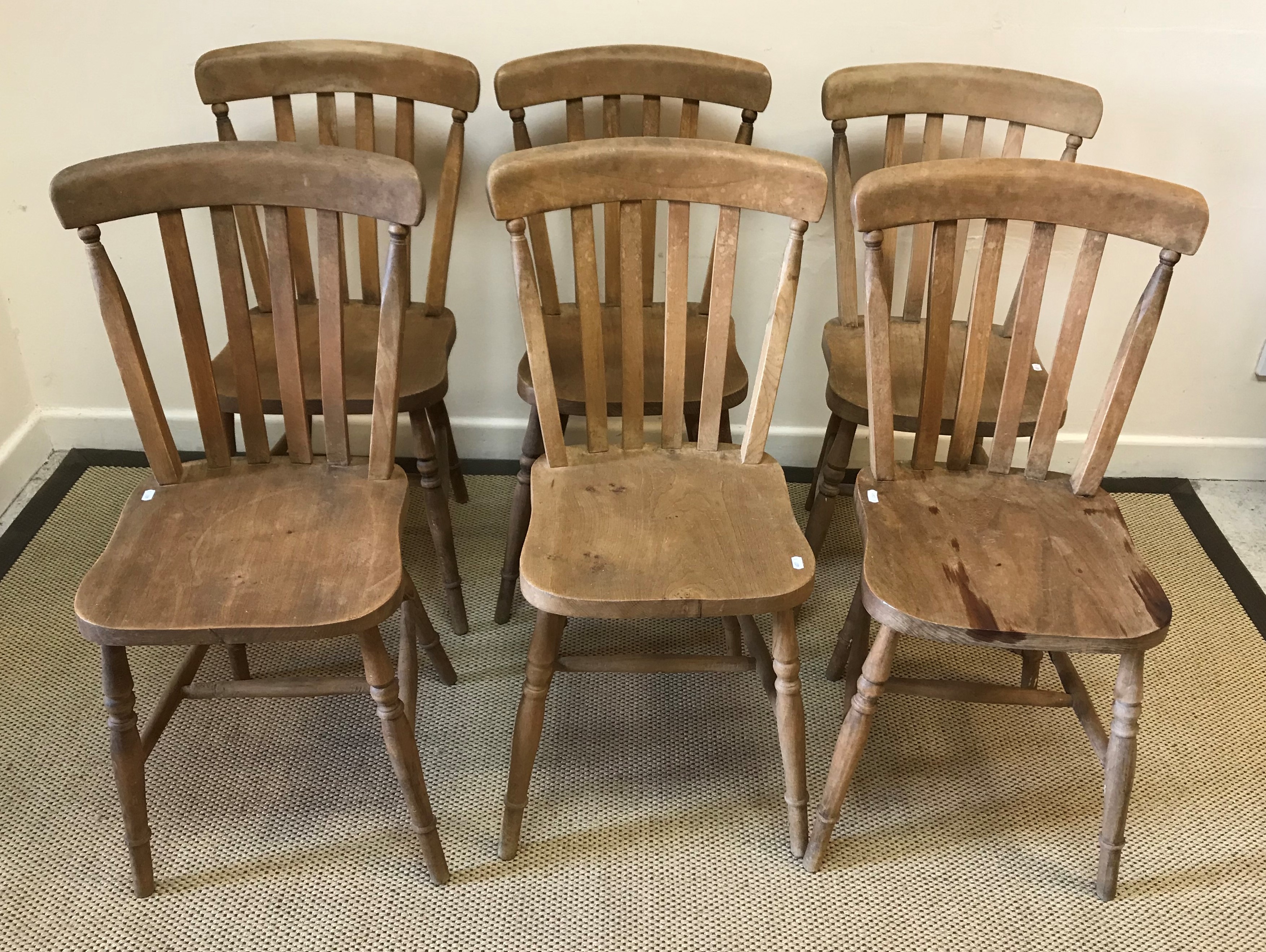 A modern pine farmhouse style draw leaf kitchen table on turned and ringed supports united by a - Image 2 of 2