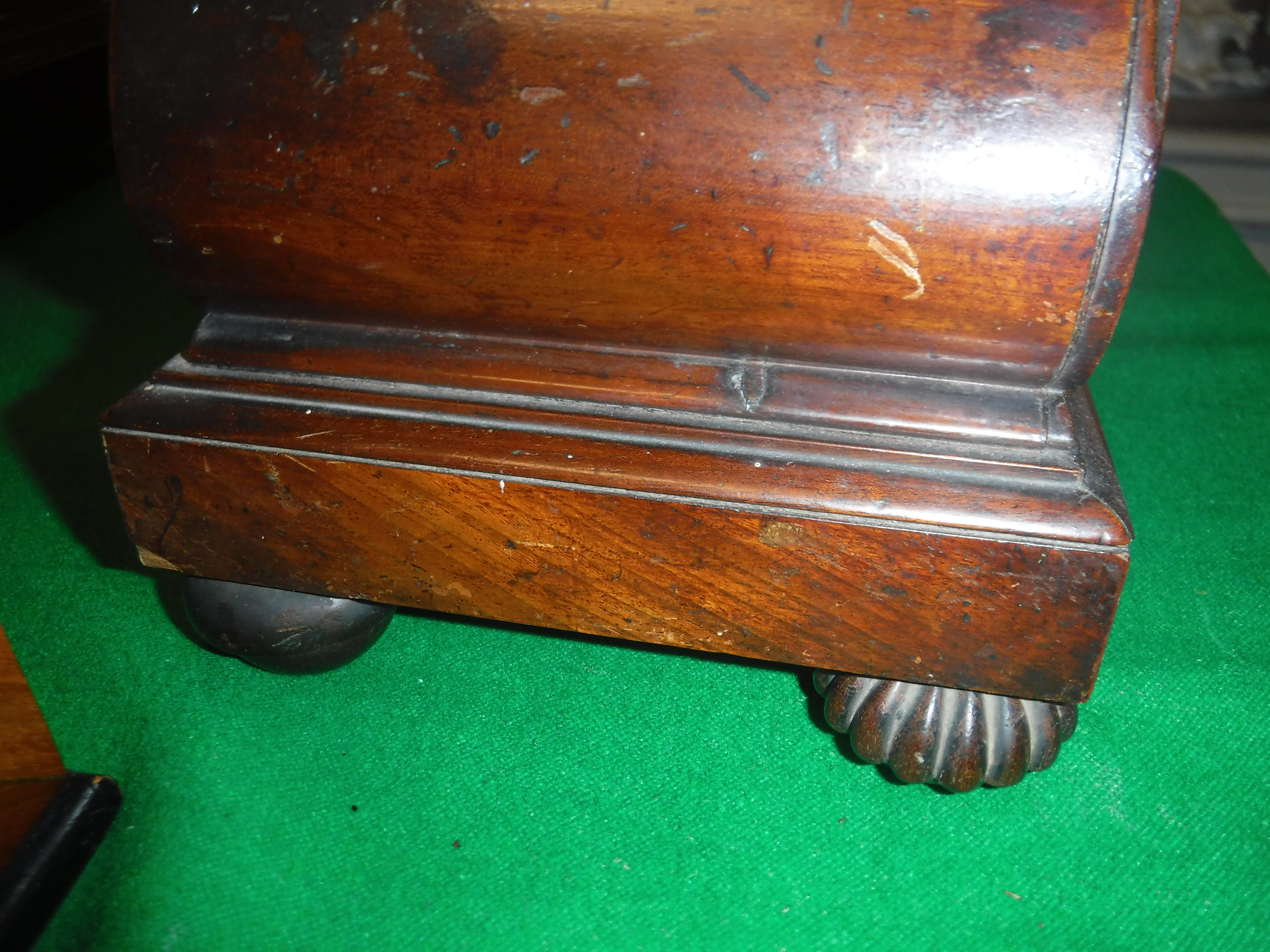 A 19th Century mahogany cased mantel clock with applied moulded scrolling foliate decoration, - Image 14 of 29