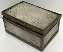 A Chinese carved mother of pearl lidded box, 6.