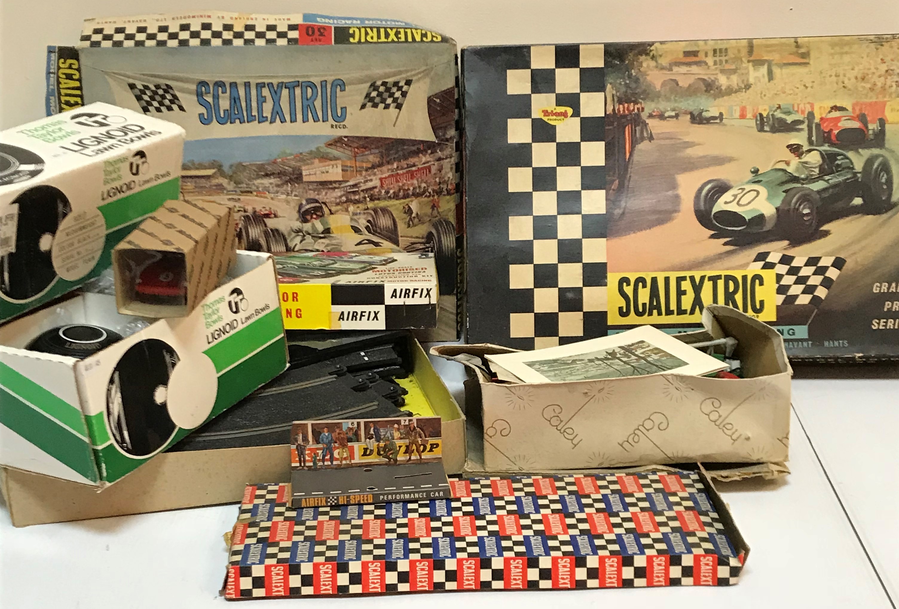 A collection of various Scalextric including Grand Prix Series, set No.