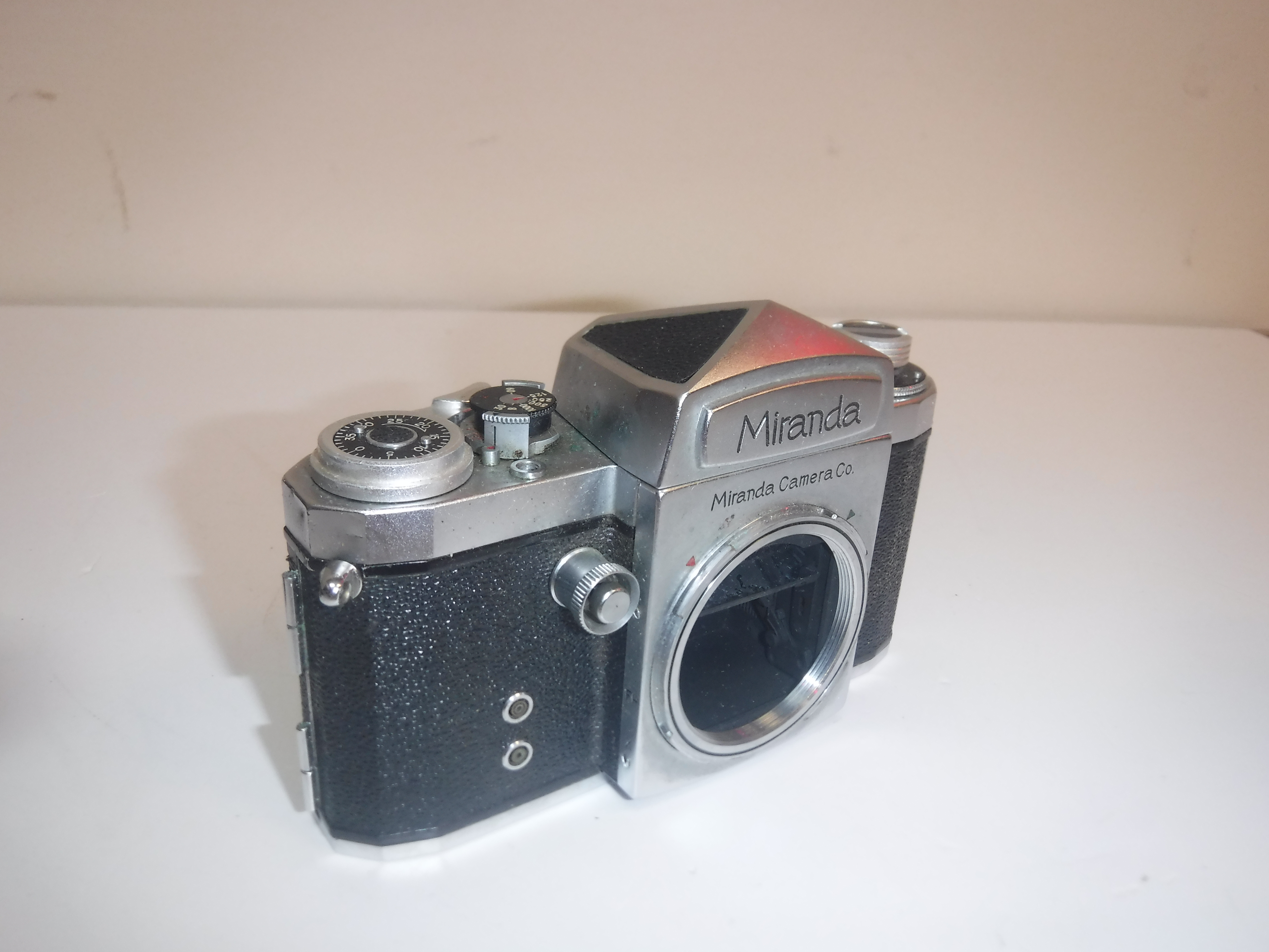 A collection of various mid 20th Century photographic equipment to include Miranda camera, - Image 4 of 52
