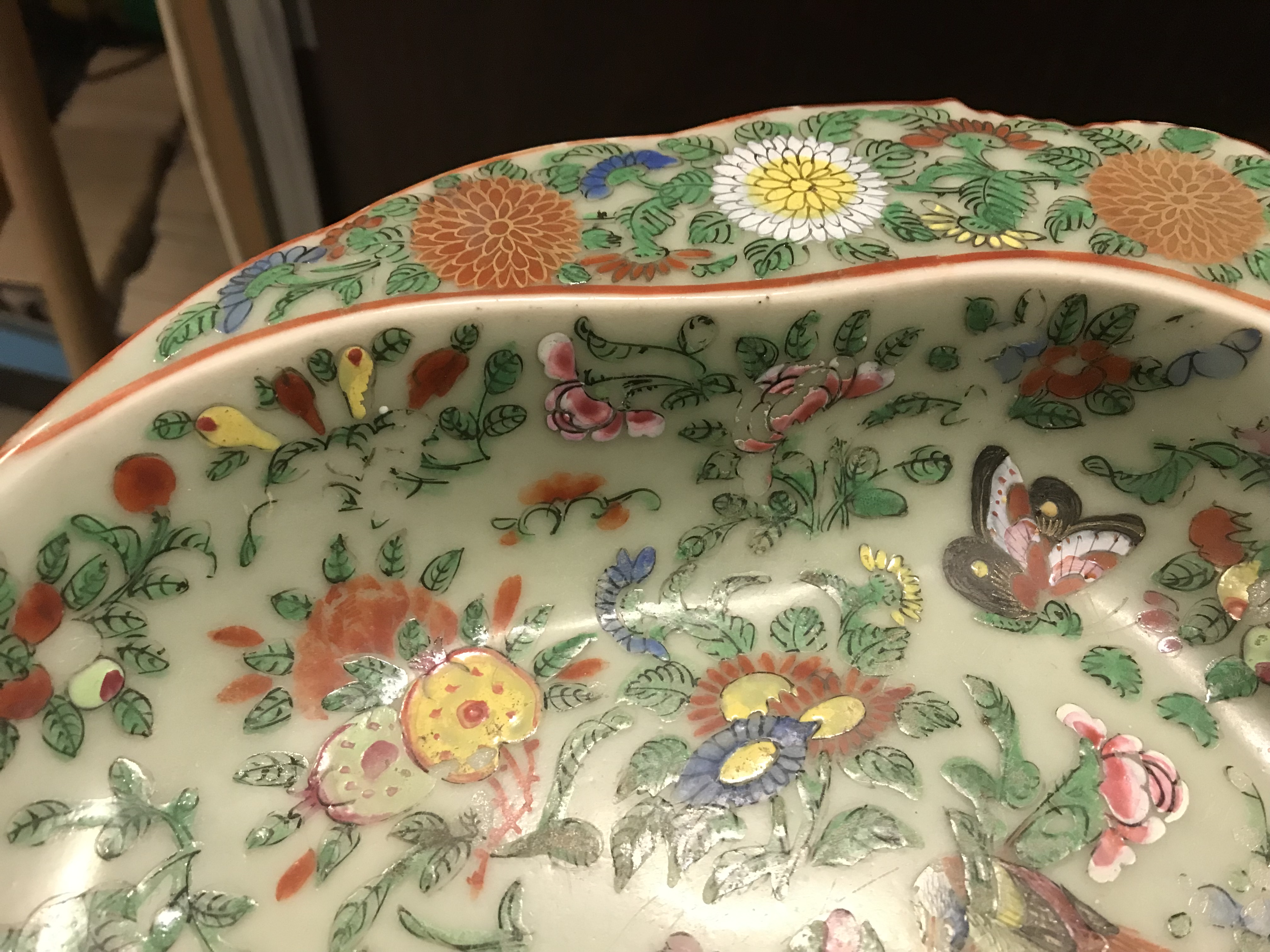 A 19th Century Chinese famille rose leaf shaped serving dish with half rim and all-over floral and - Image 5 of 22
