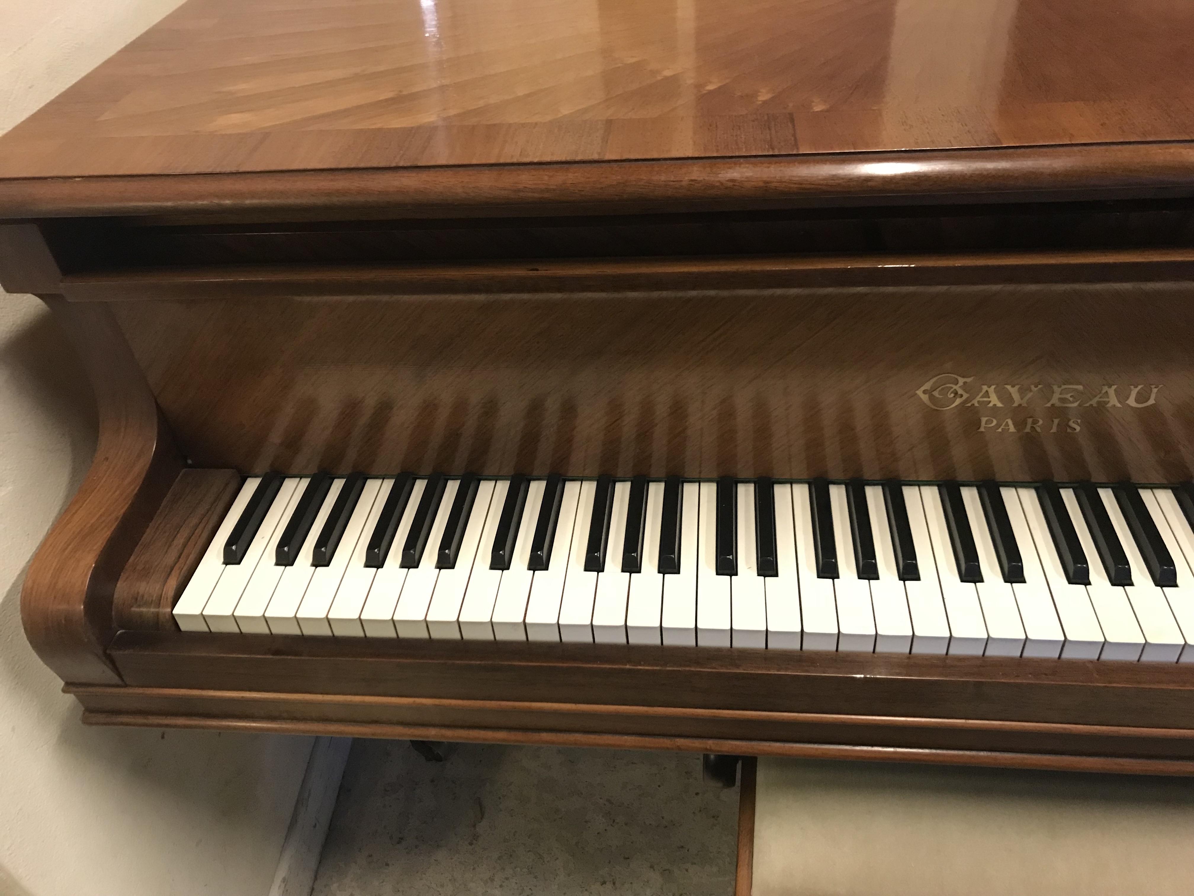 An early 20th Century rosewood starburst veneered baby grand piano, - Image 18 of 29