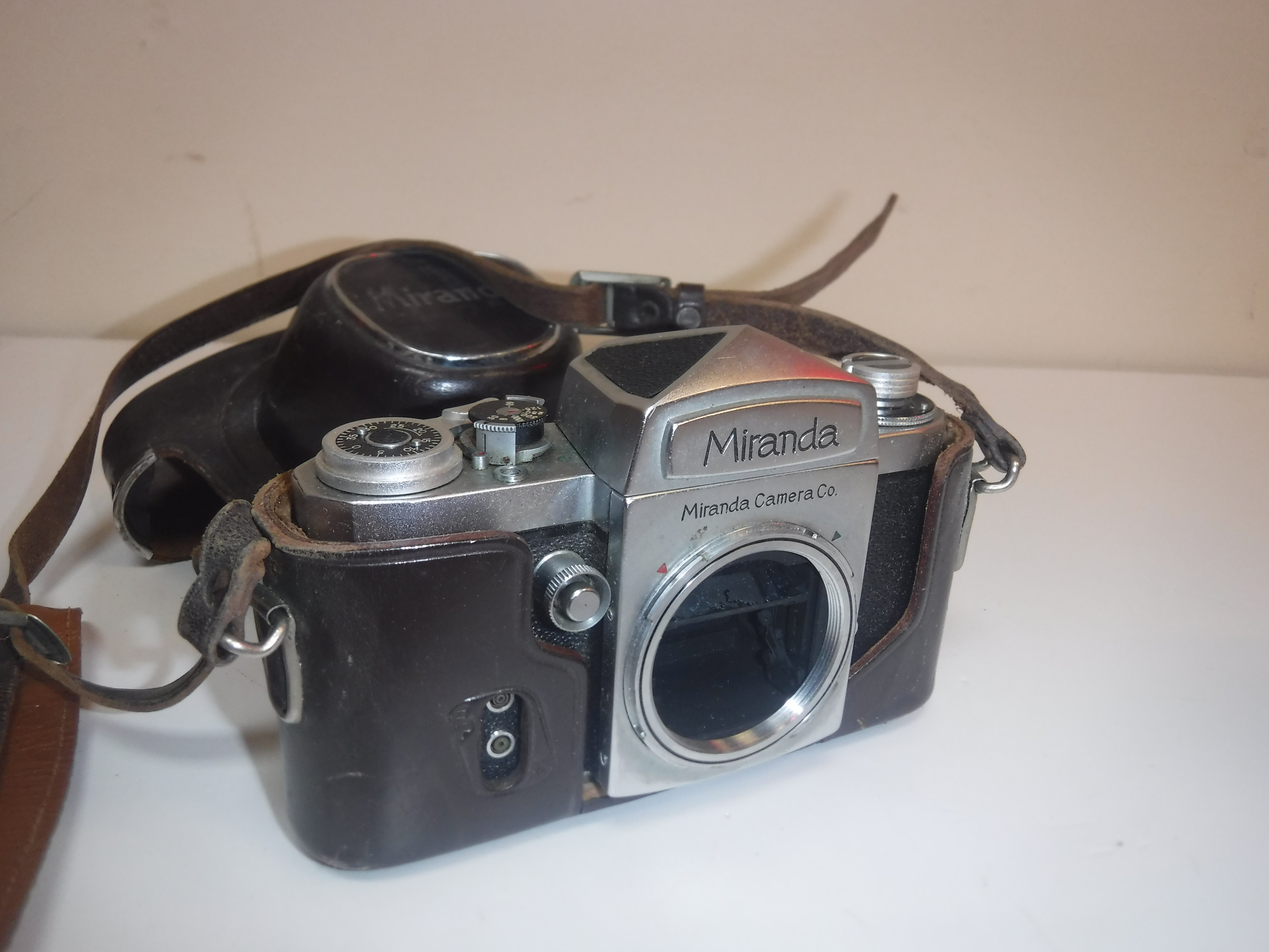 A collection of various mid 20th Century photographic equipment to include Miranda camera, - Image 3 of 52