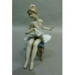 A Lladro figure Recital, code 5496, year 1988, 16cm high