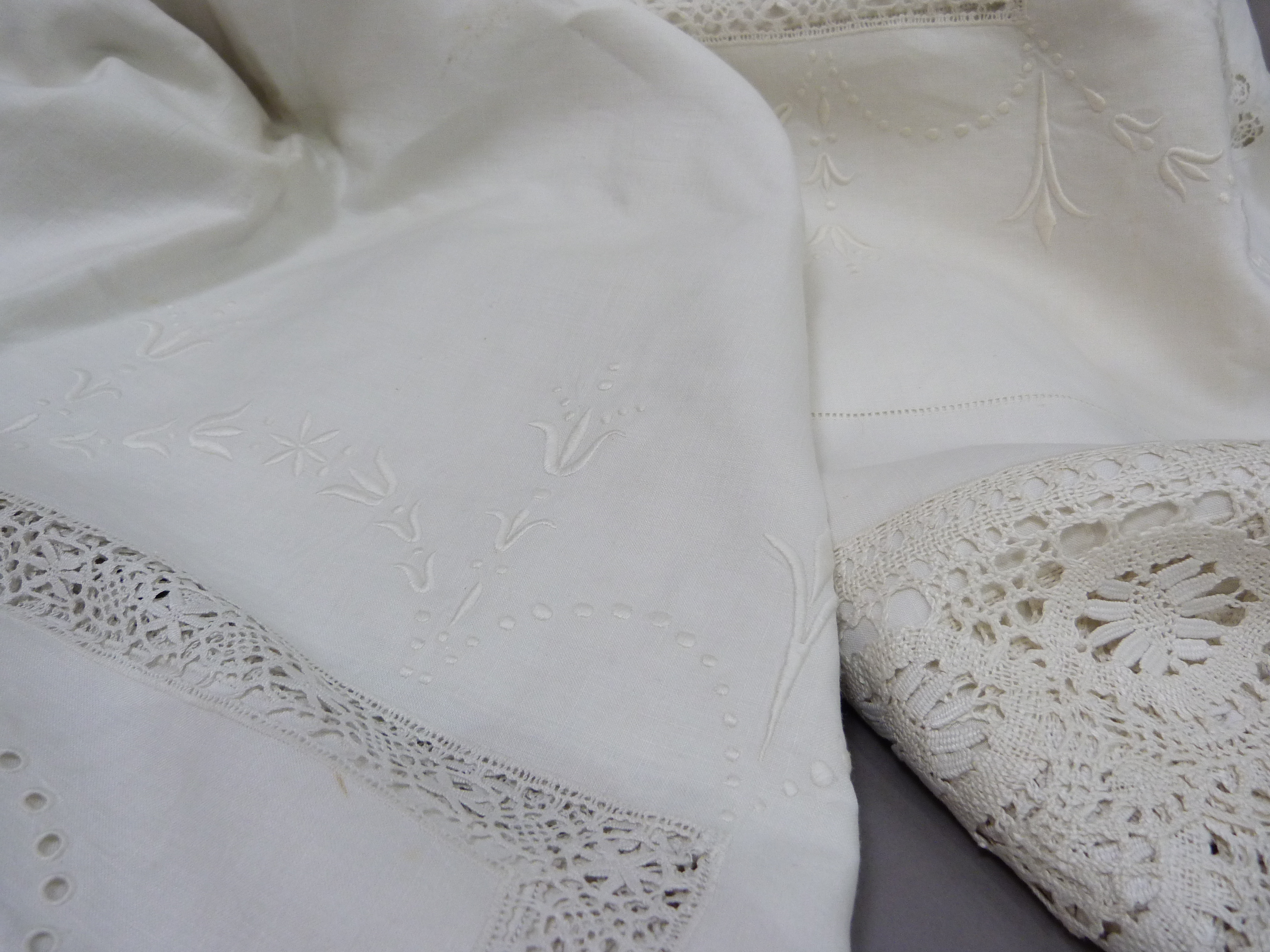 A pair of white embroidered, lace inset and fringed bedspreads, single size, 176cm x 254cm approx - Image 3 of 4