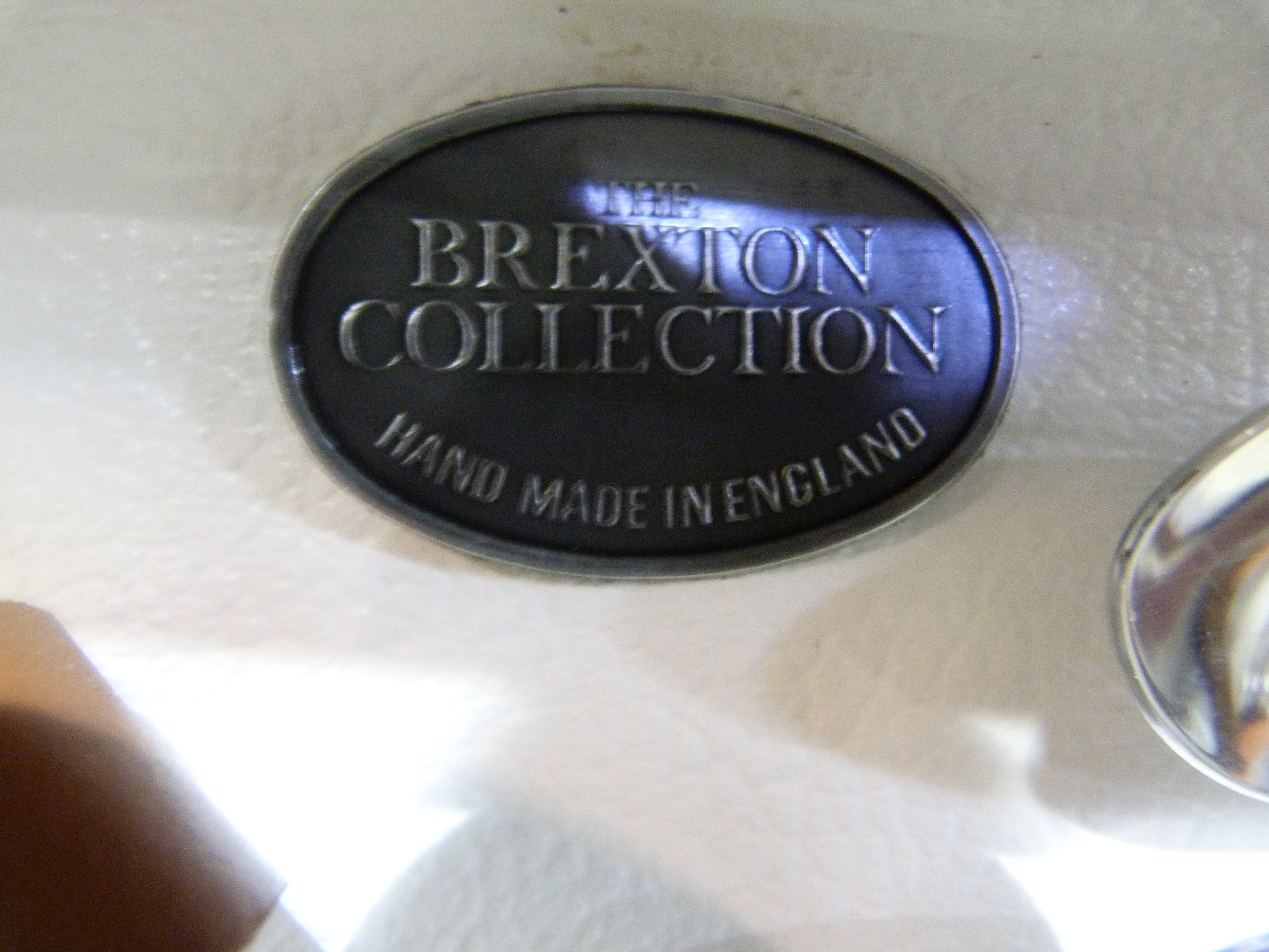 A vintage picnic hamper by Brexton Collection fitted for six, comprising: six pottery cups, - Image 5 of 5