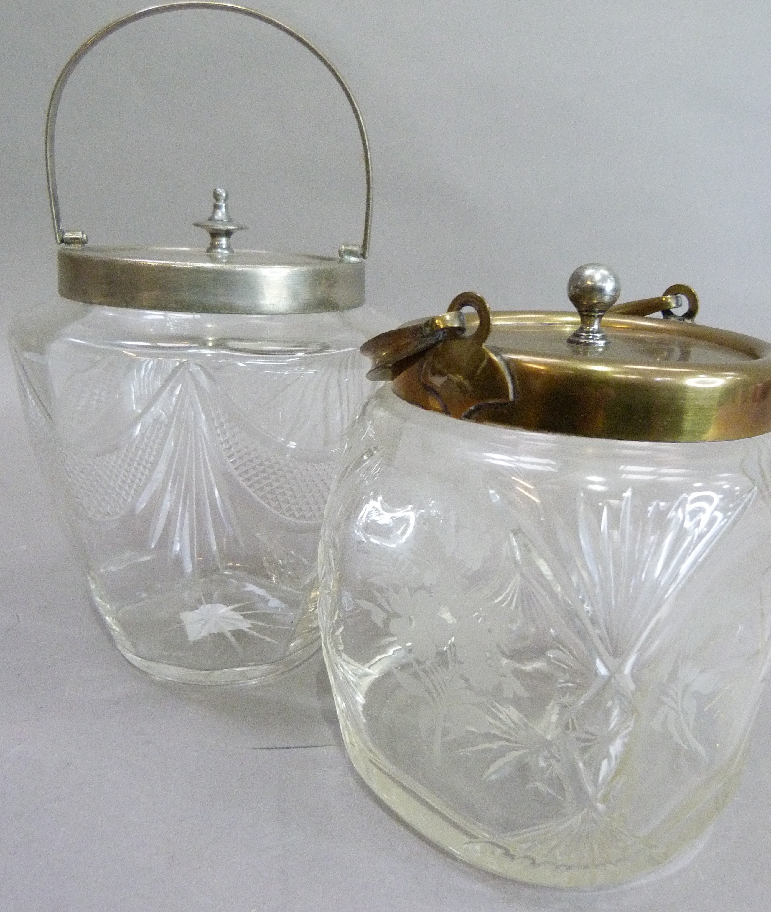 Two Edwardian glass biscuit barrels, the first of square dimpled form, cut and etched with - Image 6 of 6