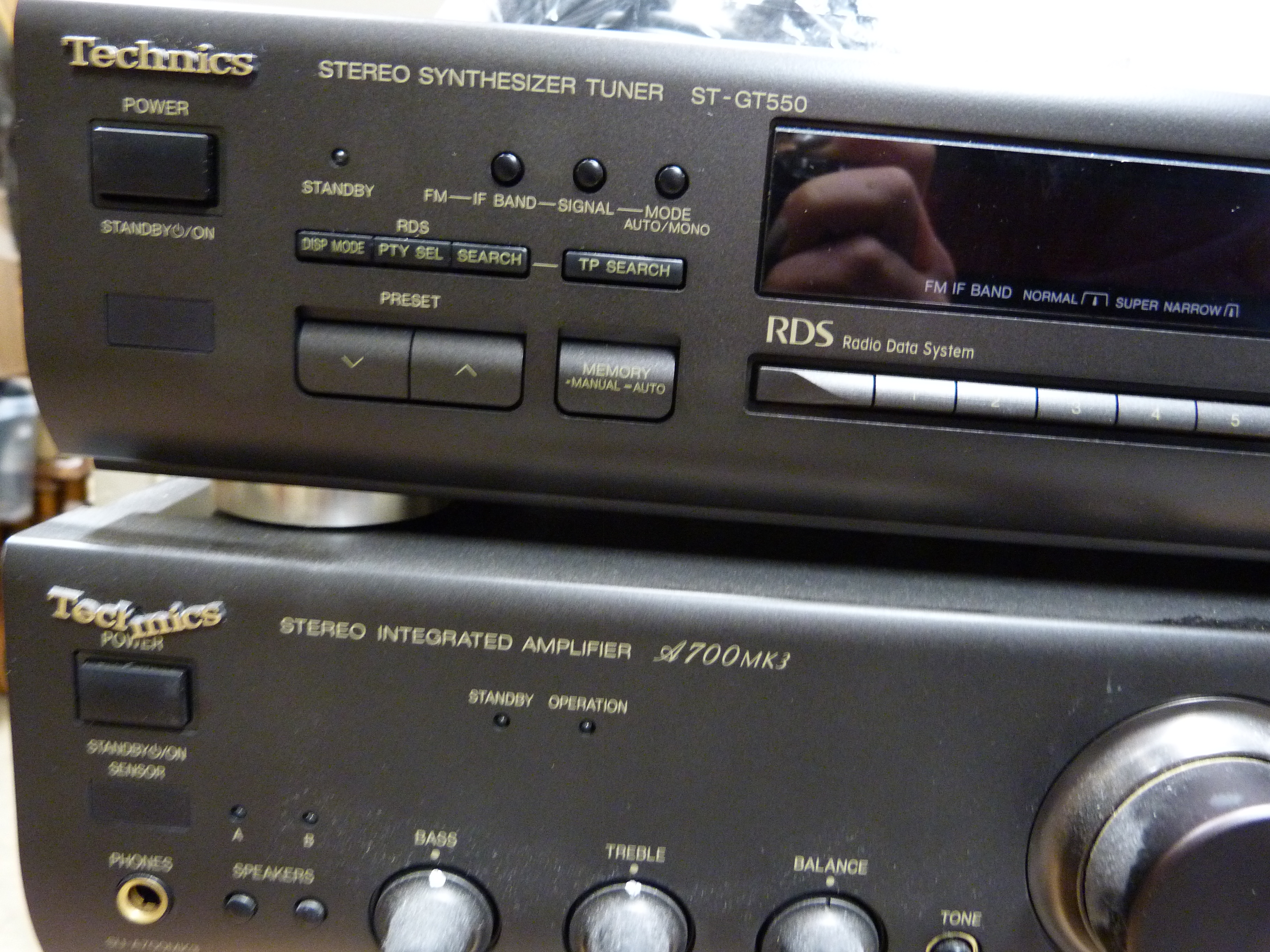 A Technics stacking system comprising synthesizer, tuner, integrated amplifier, compact disc - Image 2 of 3