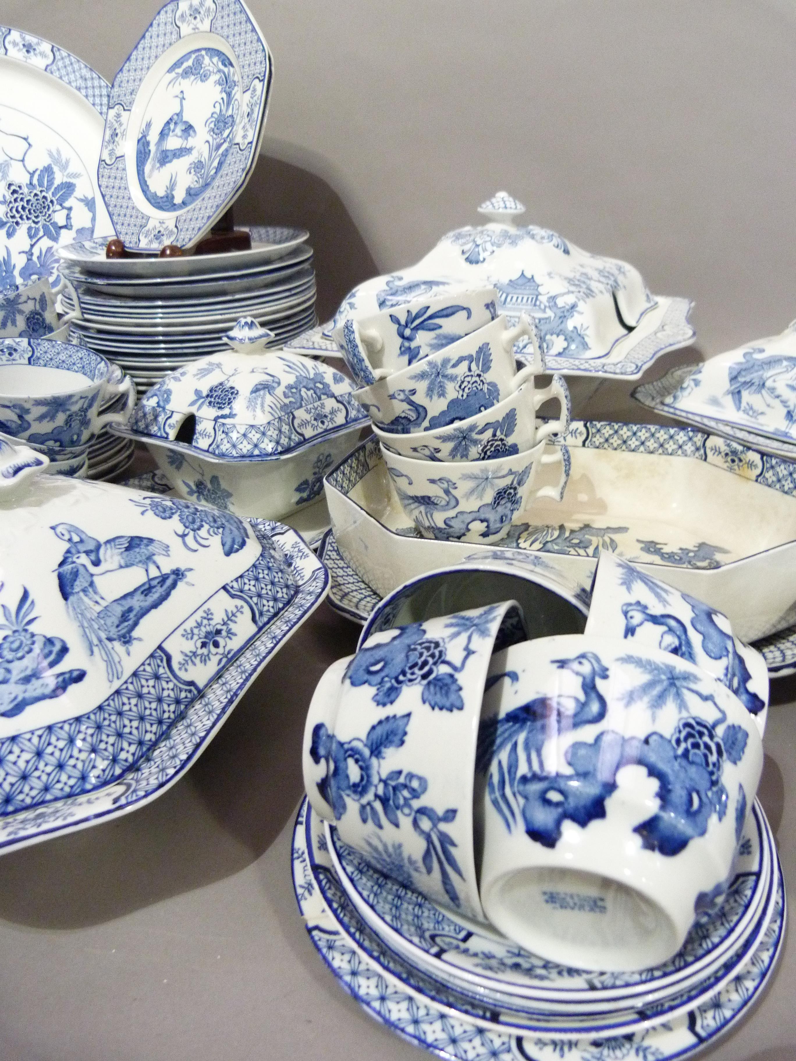 An extensive yuan ware blue and white dinner service - Image 2 of 6