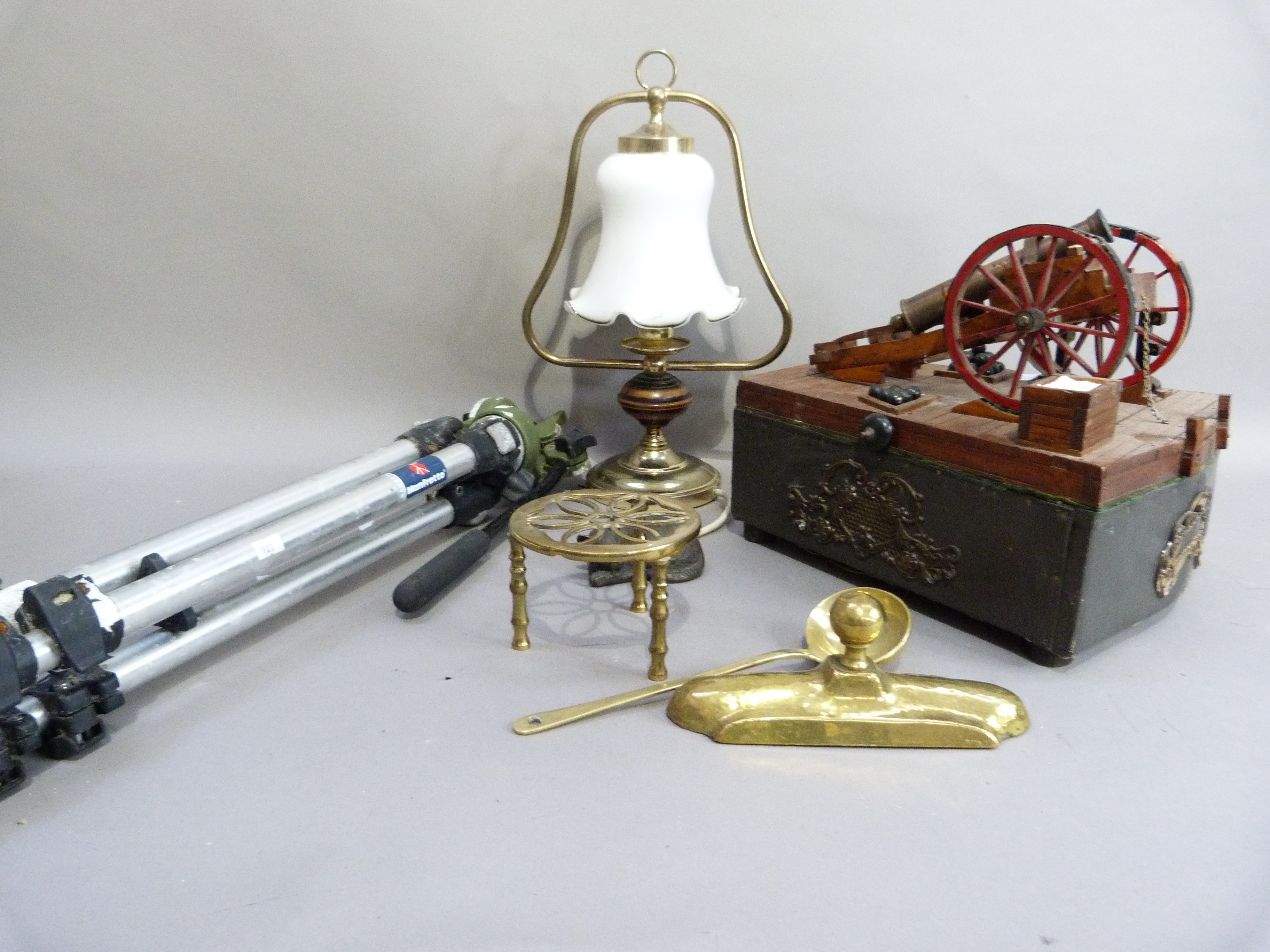 A canon mounted box, brass trivet, ladle, model of a cat, tripod and a lamp - Image 2 of 3