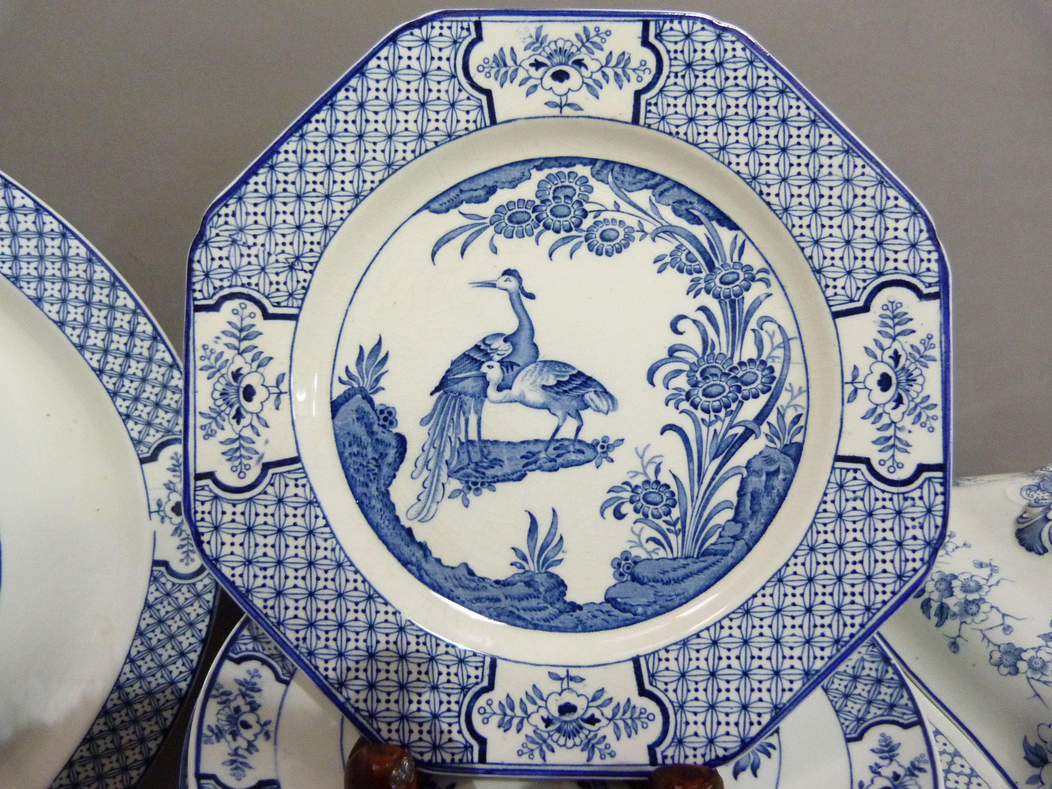 An extensive yuan ware blue and white dinner service - Image 4 of 6