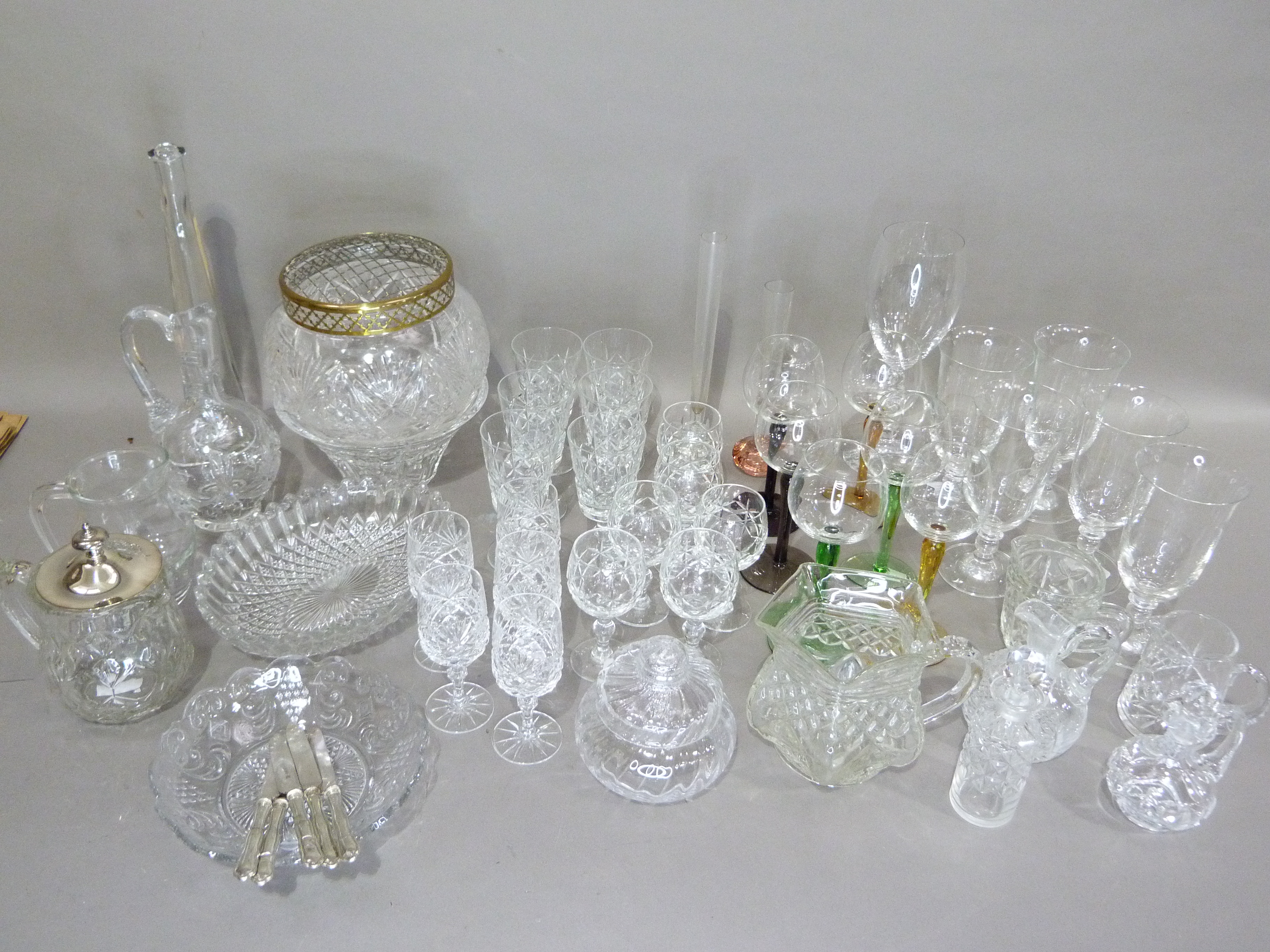 A quantity of cut and plain glassware including harlequin hocks, cut glass rose bowl, vases etc - Image 2 of 6