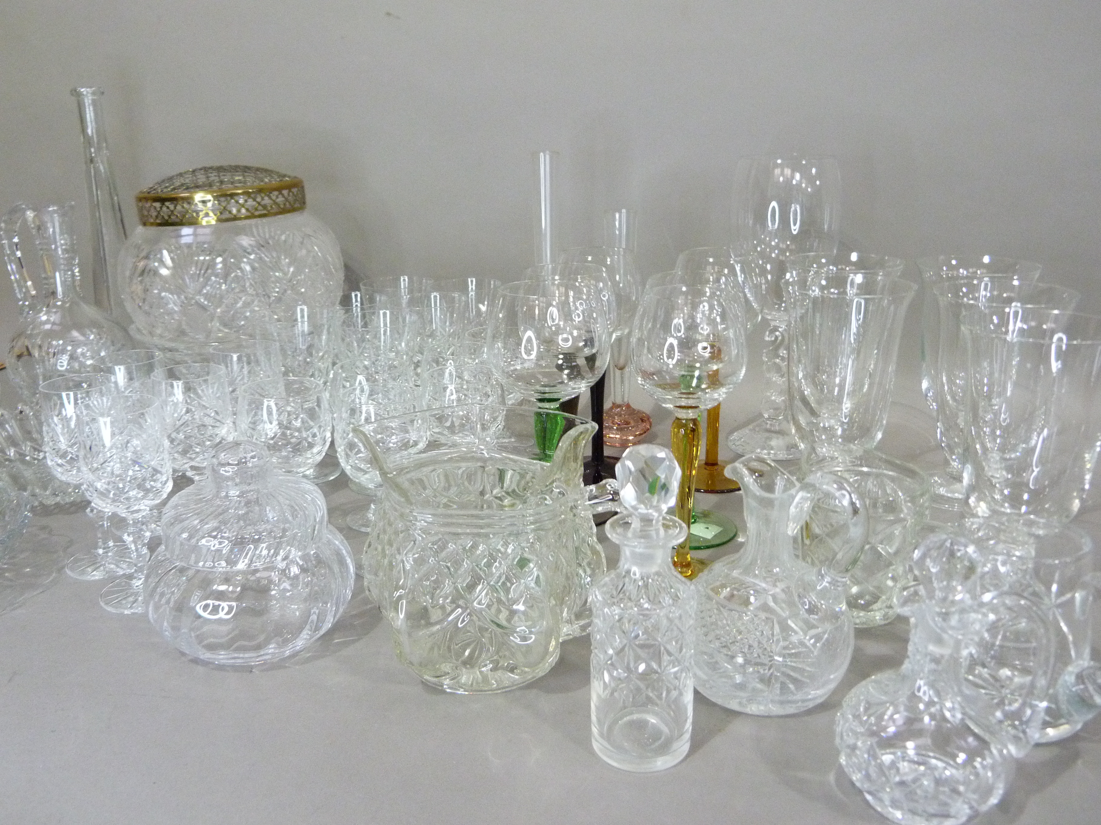 A quantity of cut and plain glassware including harlequin hocks, cut glass rose bowl, vases etc - Image 3 of 6