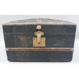 A small wooden ribbed and black metal trunk, the interior with lift out box, 46cm wide, 25cm deep,